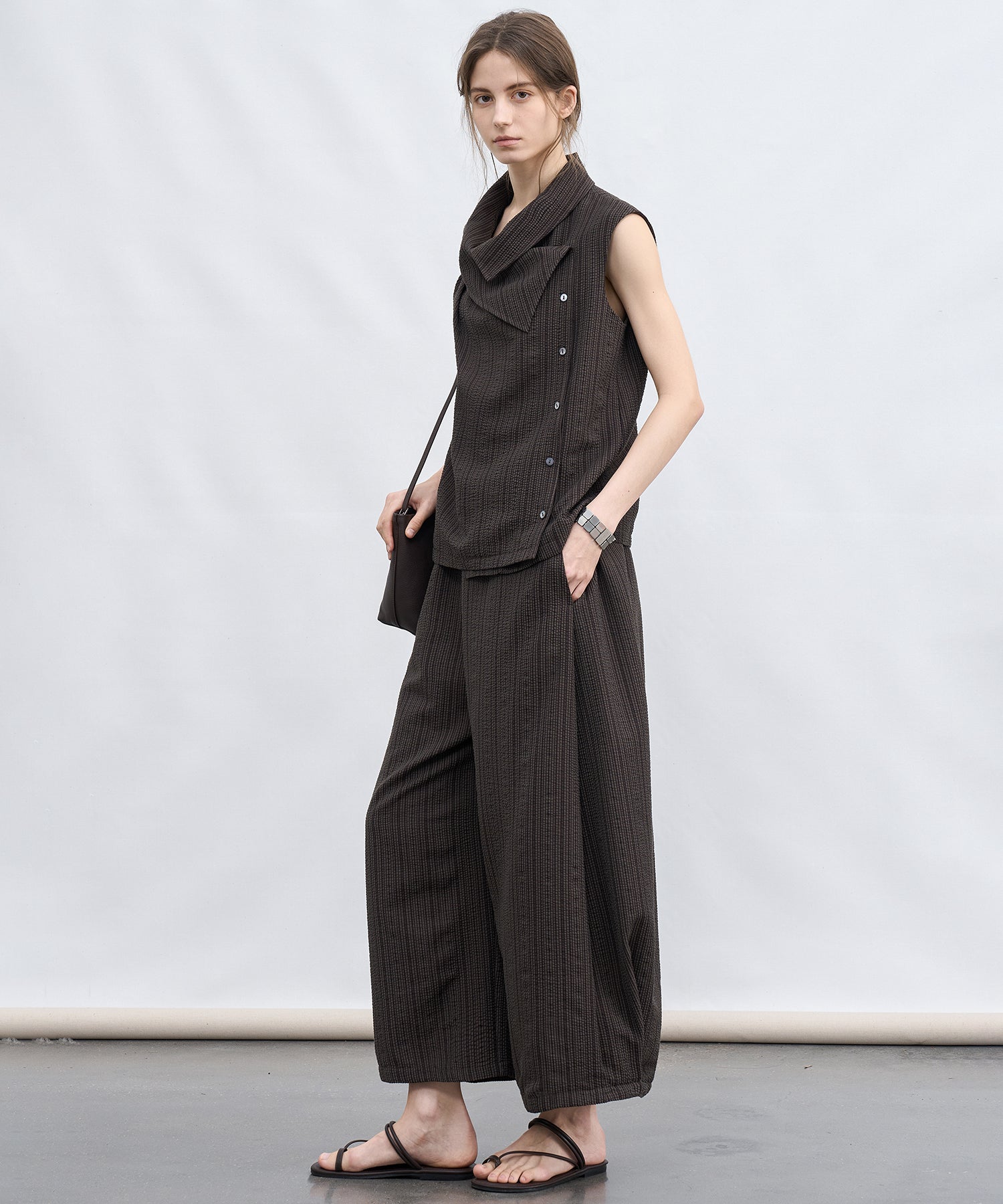 Textured Curved Wide Pants