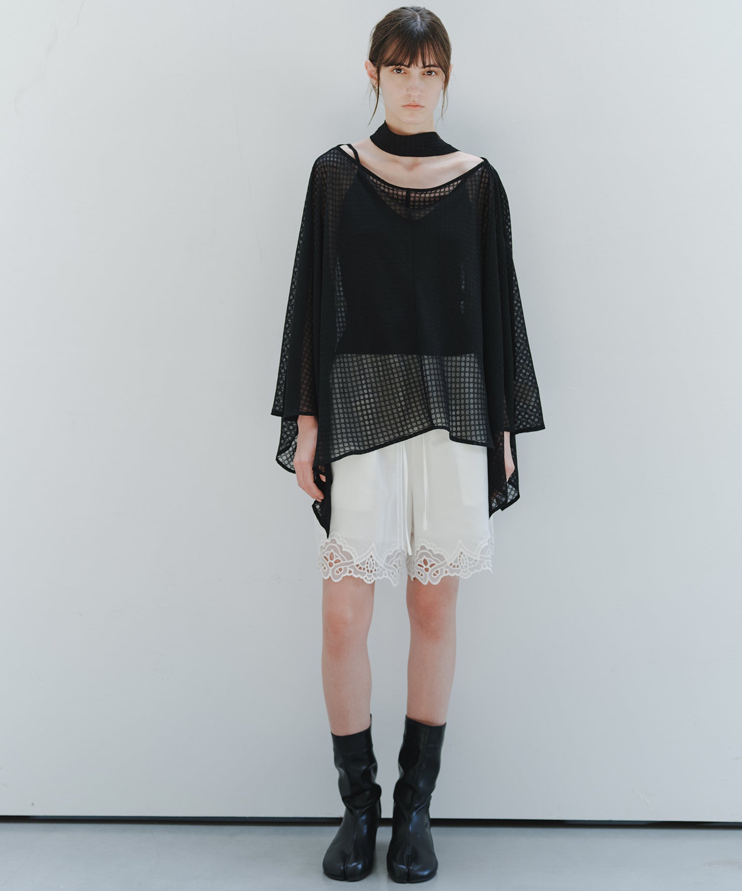 「8月中旬～下旬出荷」Cutwork Embroidery Easy Half Pants