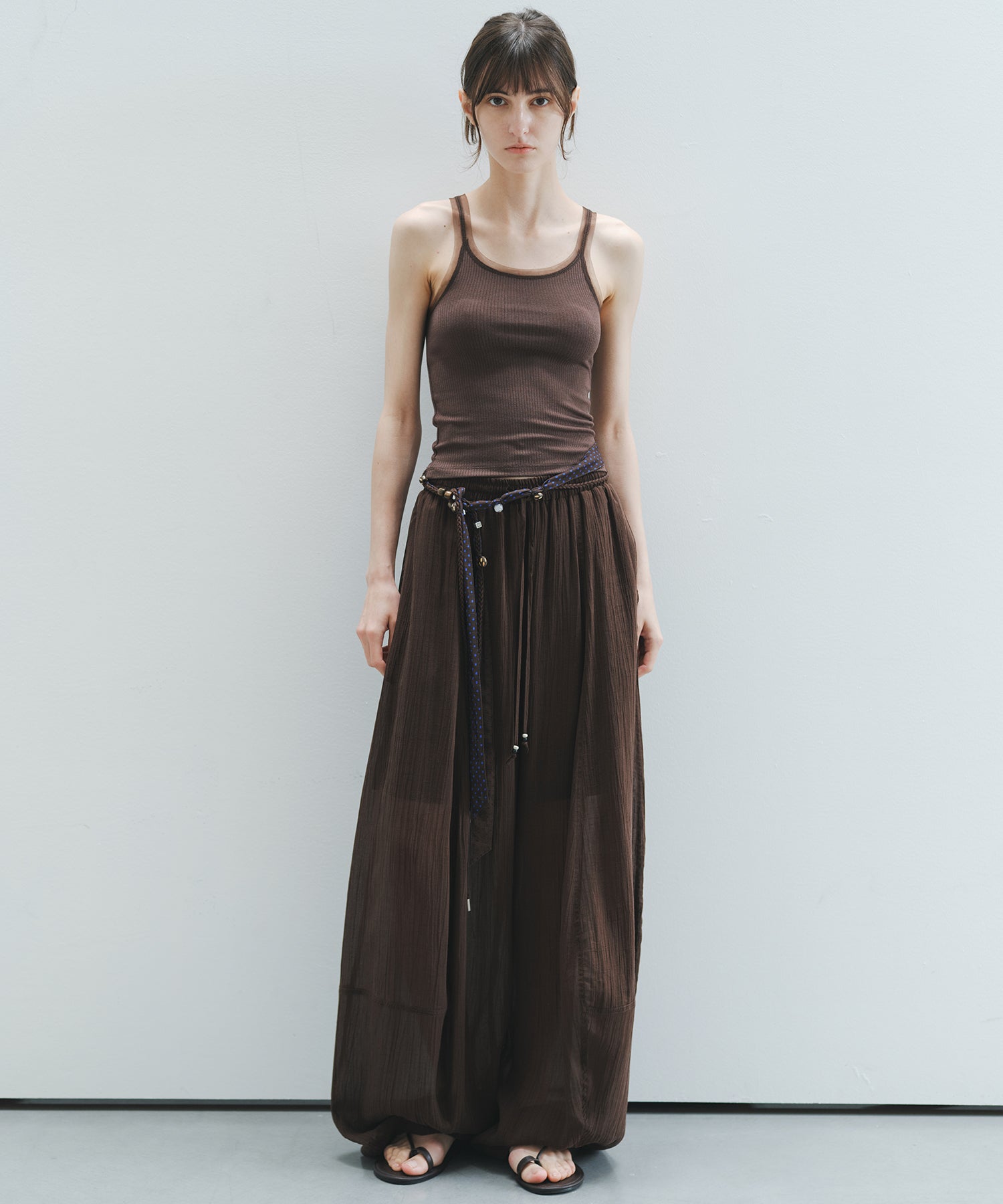 「6月上旬～中旬出荷」Curve Silhouette Drawstring Pants