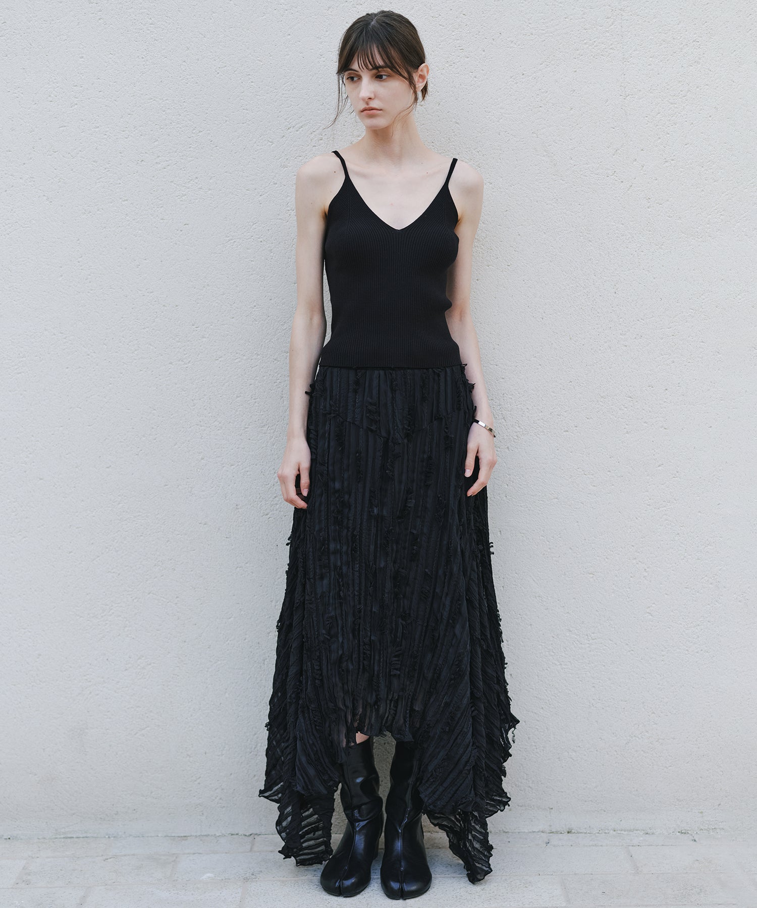 「7月中旬～下旬出荷」Feather Texture Asymmetric Skirt