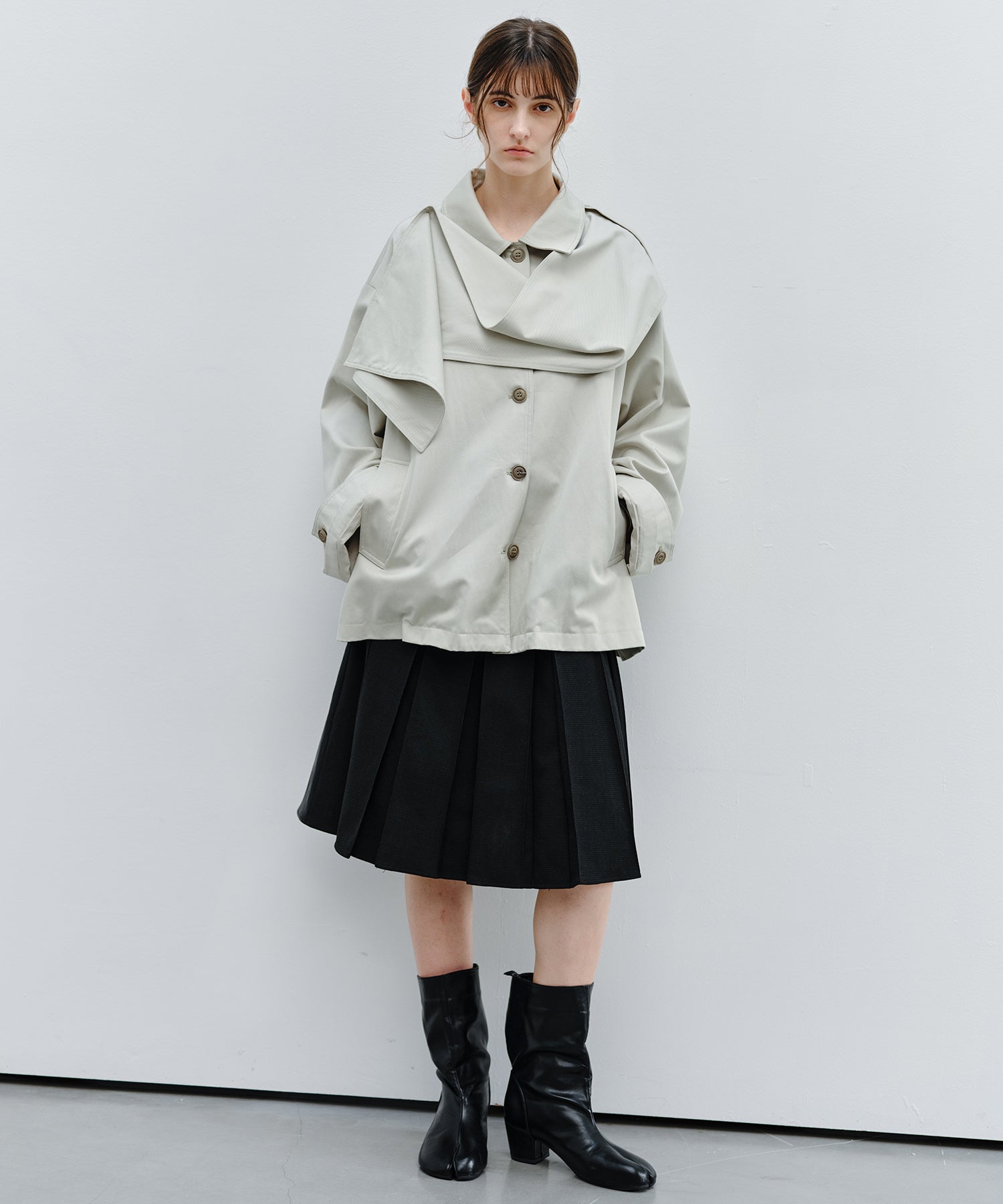 「9月下旬出荷予定」Detachable Scarf Belted Short Trench Coat