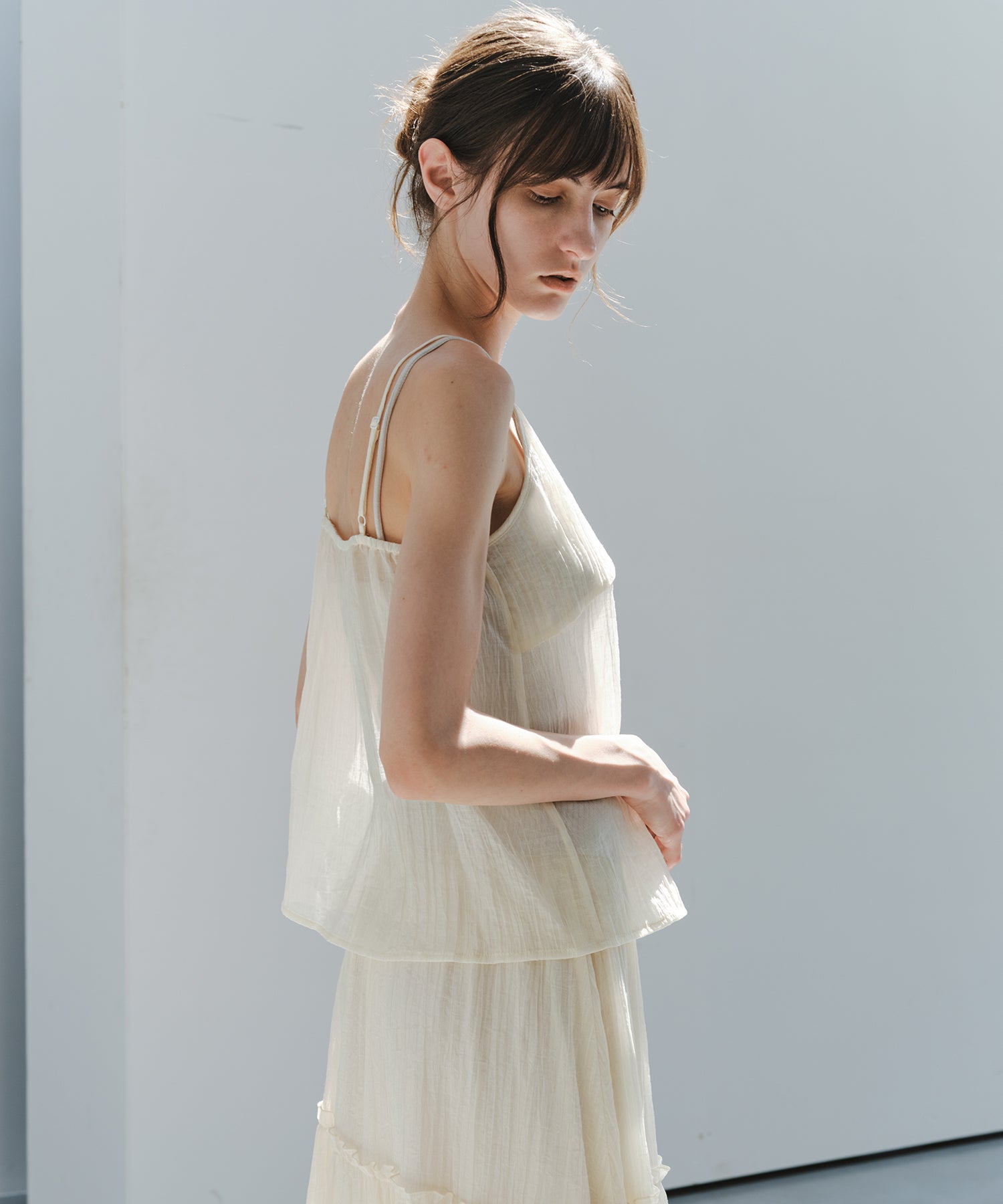 「7月上旬～中旬出荷」Sheer Textured Front Button Camisole