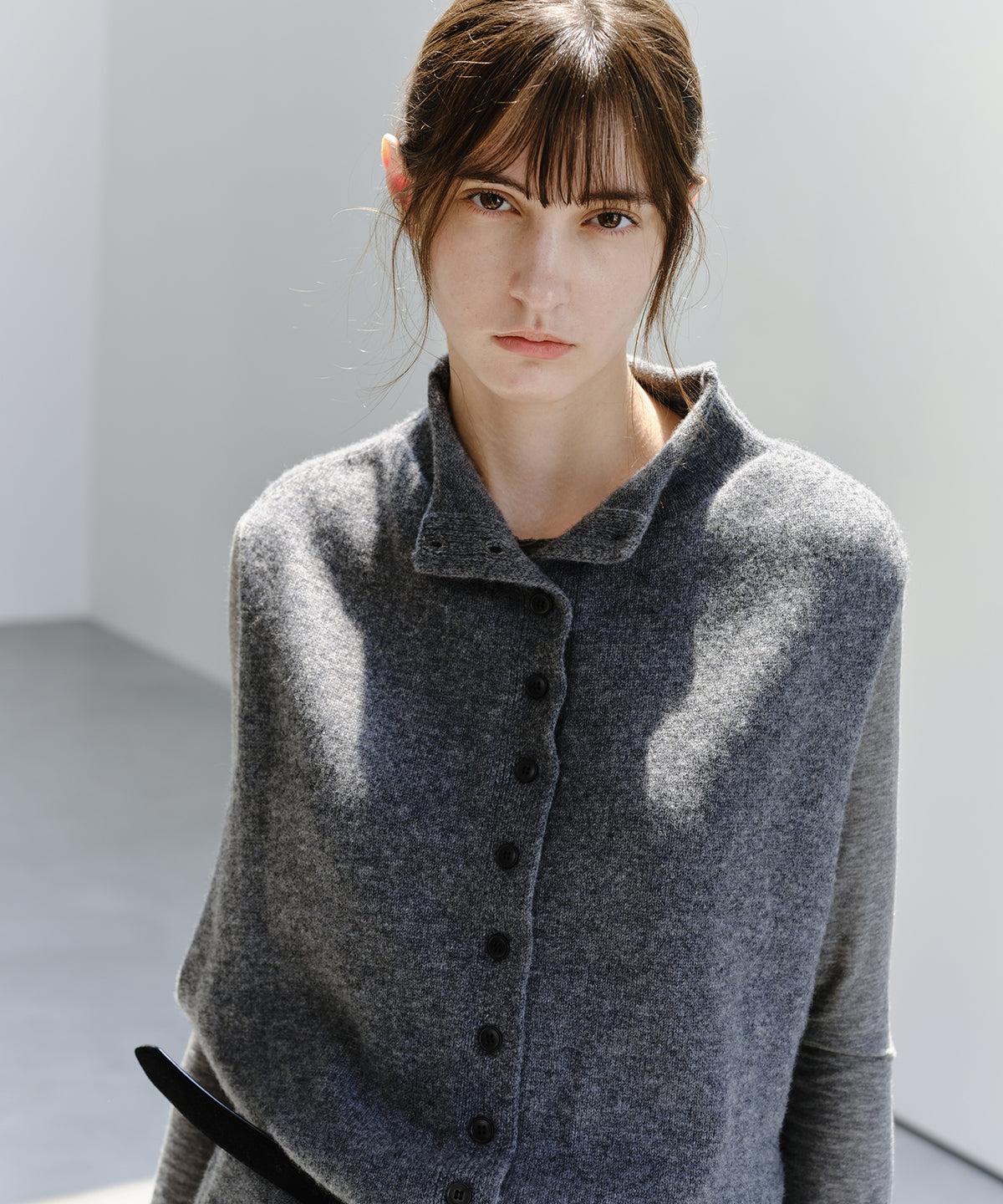 「10月下旬出荷予定」100% Wool High Neck Button Knit Vest