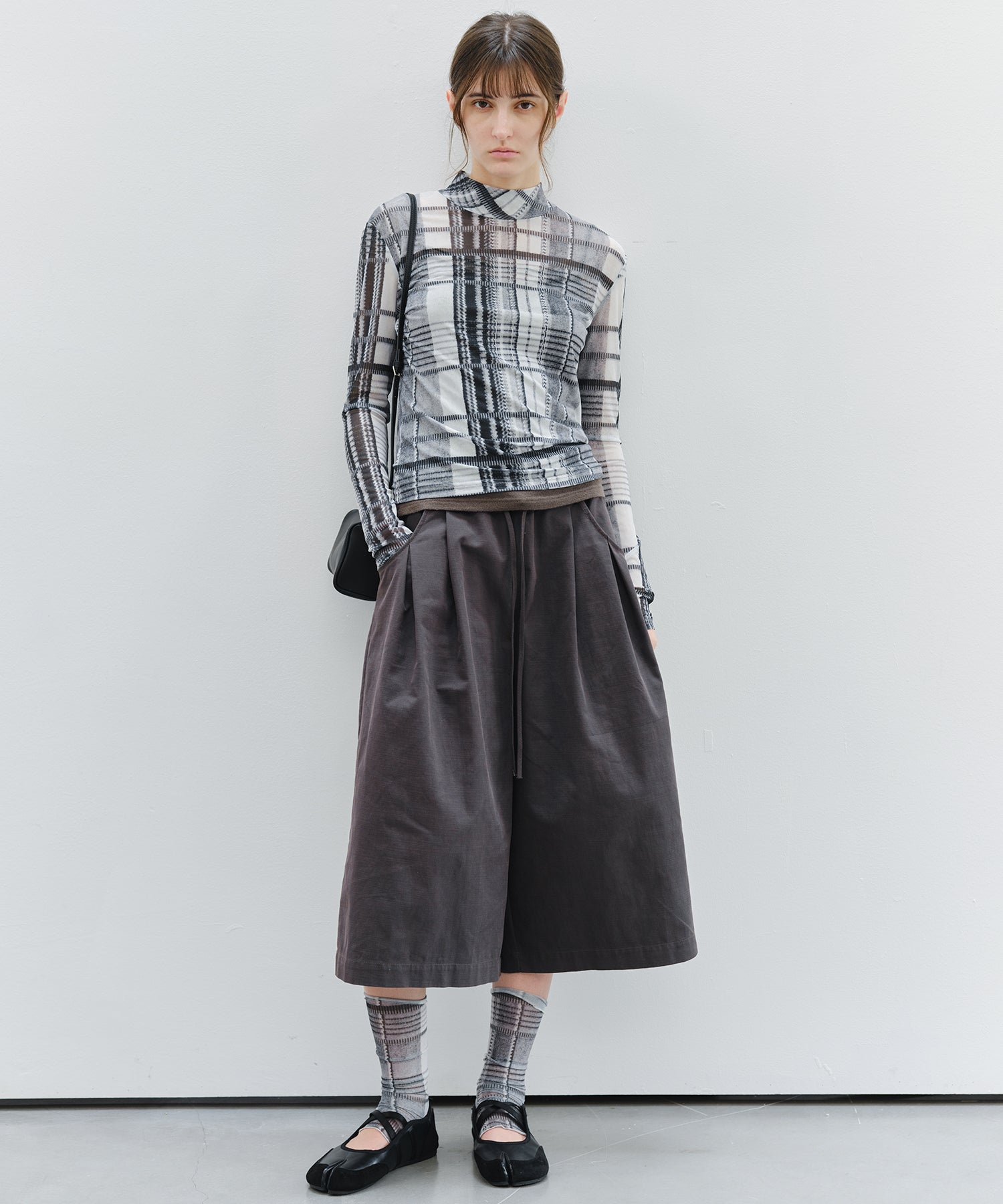 「9月下旬出荷予定」Vintage Check Sheer Leg Warmers