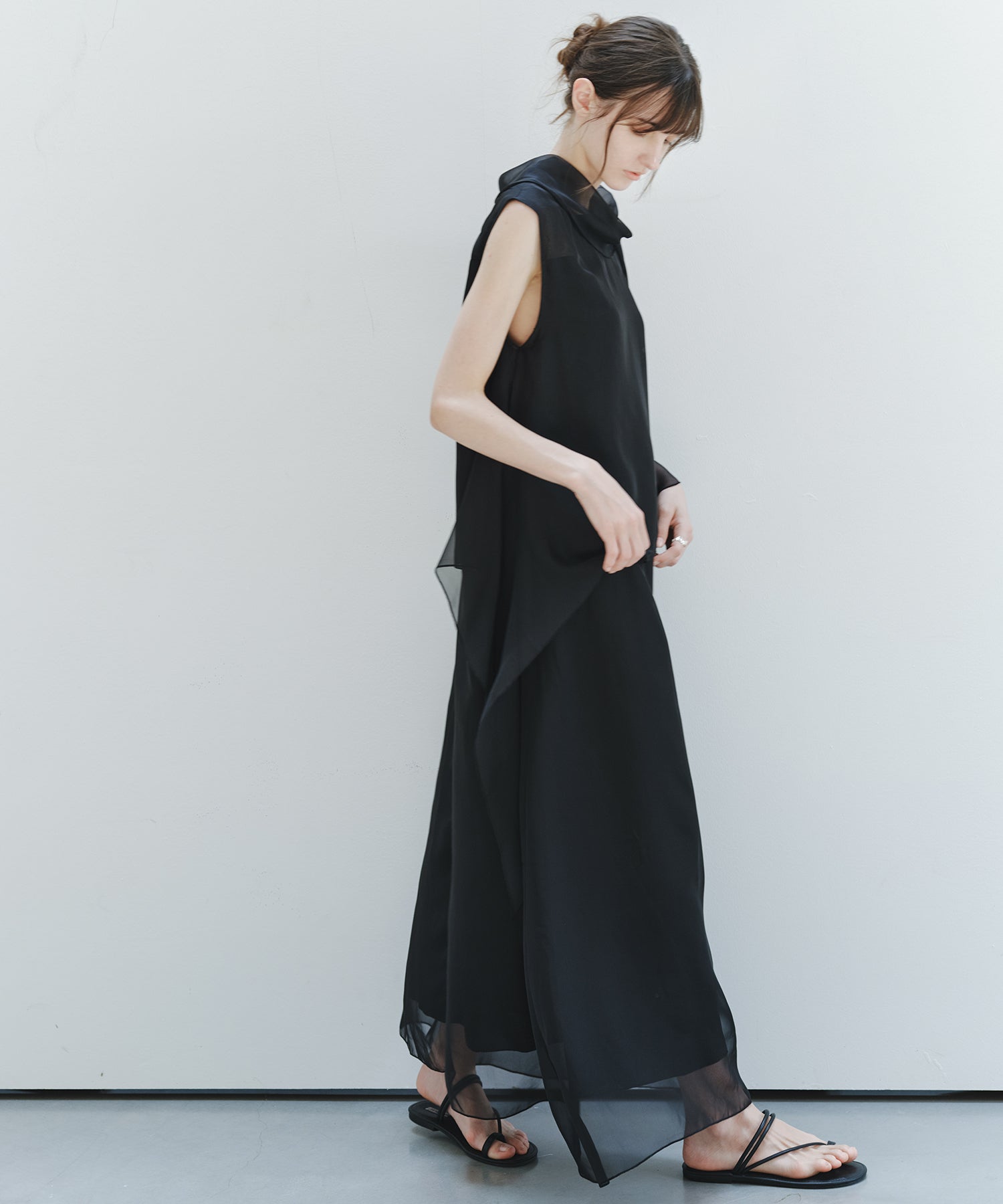 「7月中旬～下旬出荷」Sheer Draped Scarf Dress