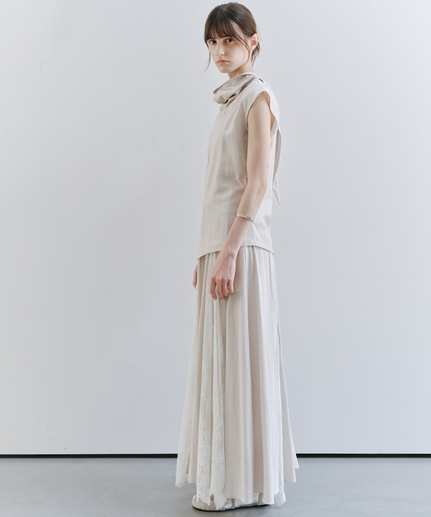 「7月中旬～下旬出荷」Lace Panel Flare Skirt