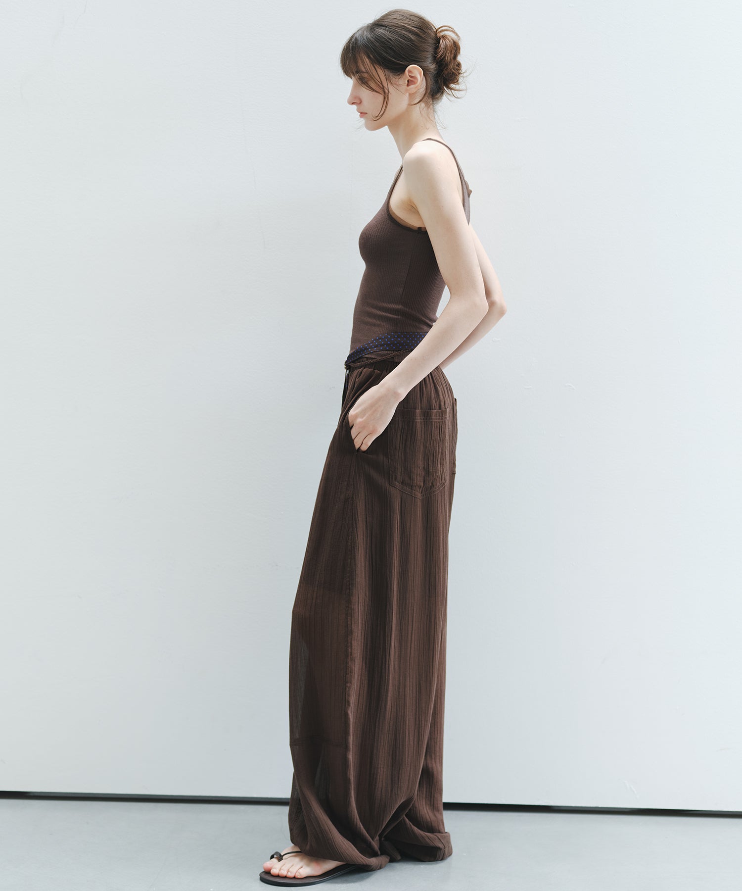 「6月上旬～中旬出荷」Curve Silhouette Drawstring Pants