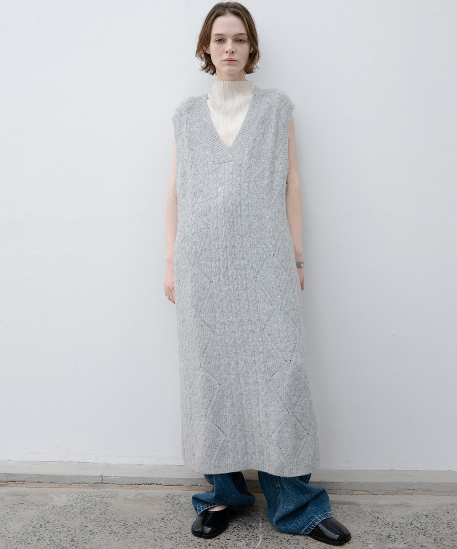 Back open cable knit long knit vest dress 