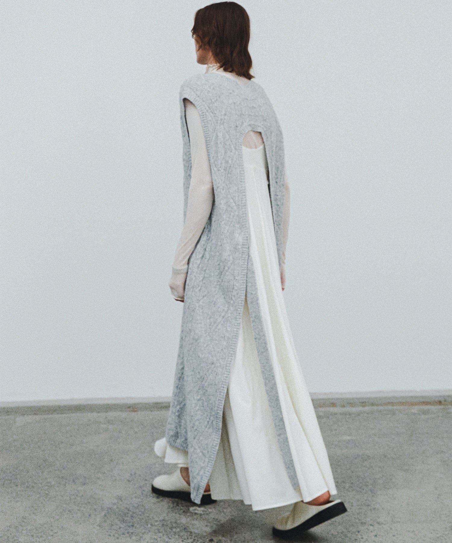 Back open cable knit long knit vest dress 