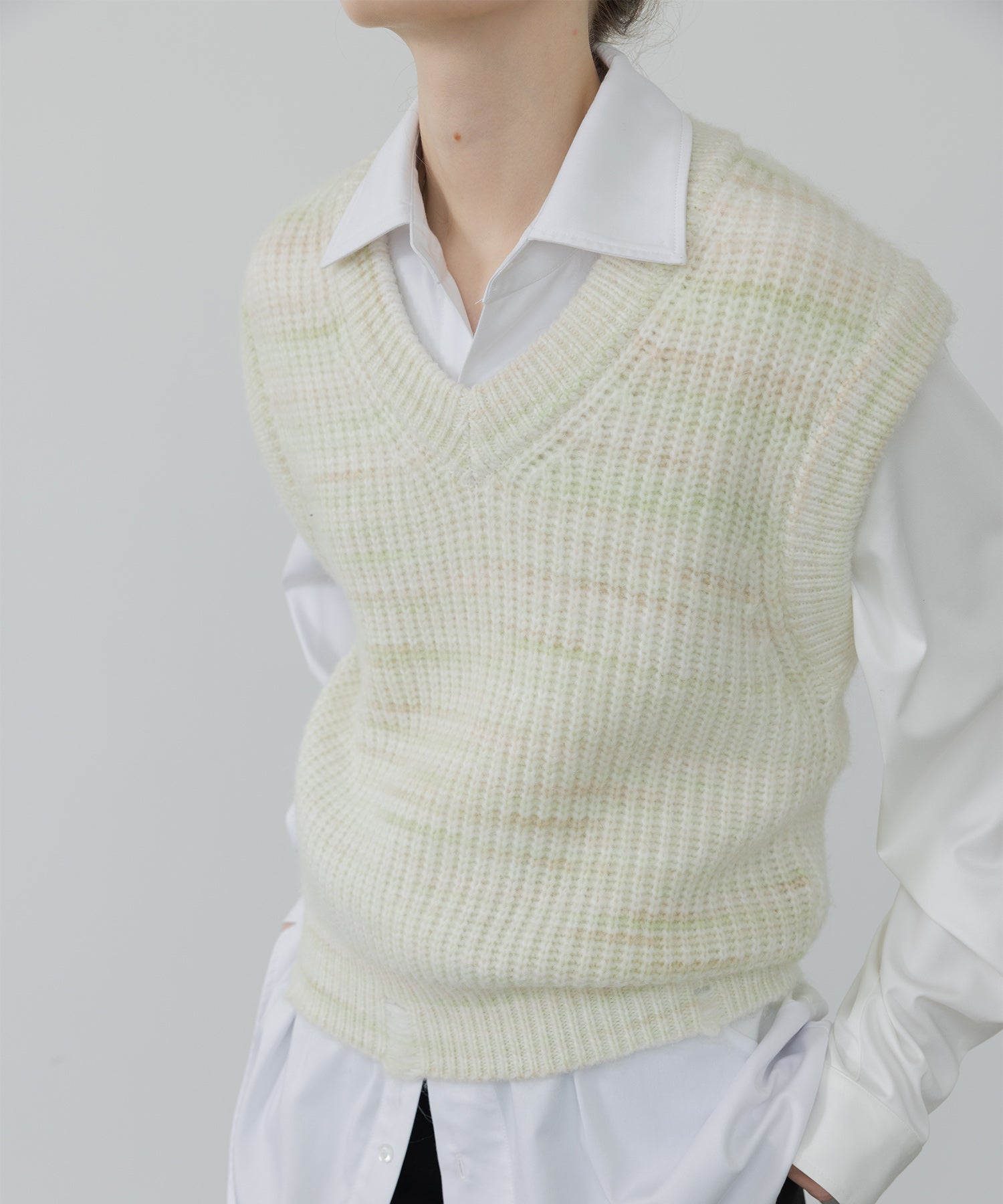 V neck knit vest 