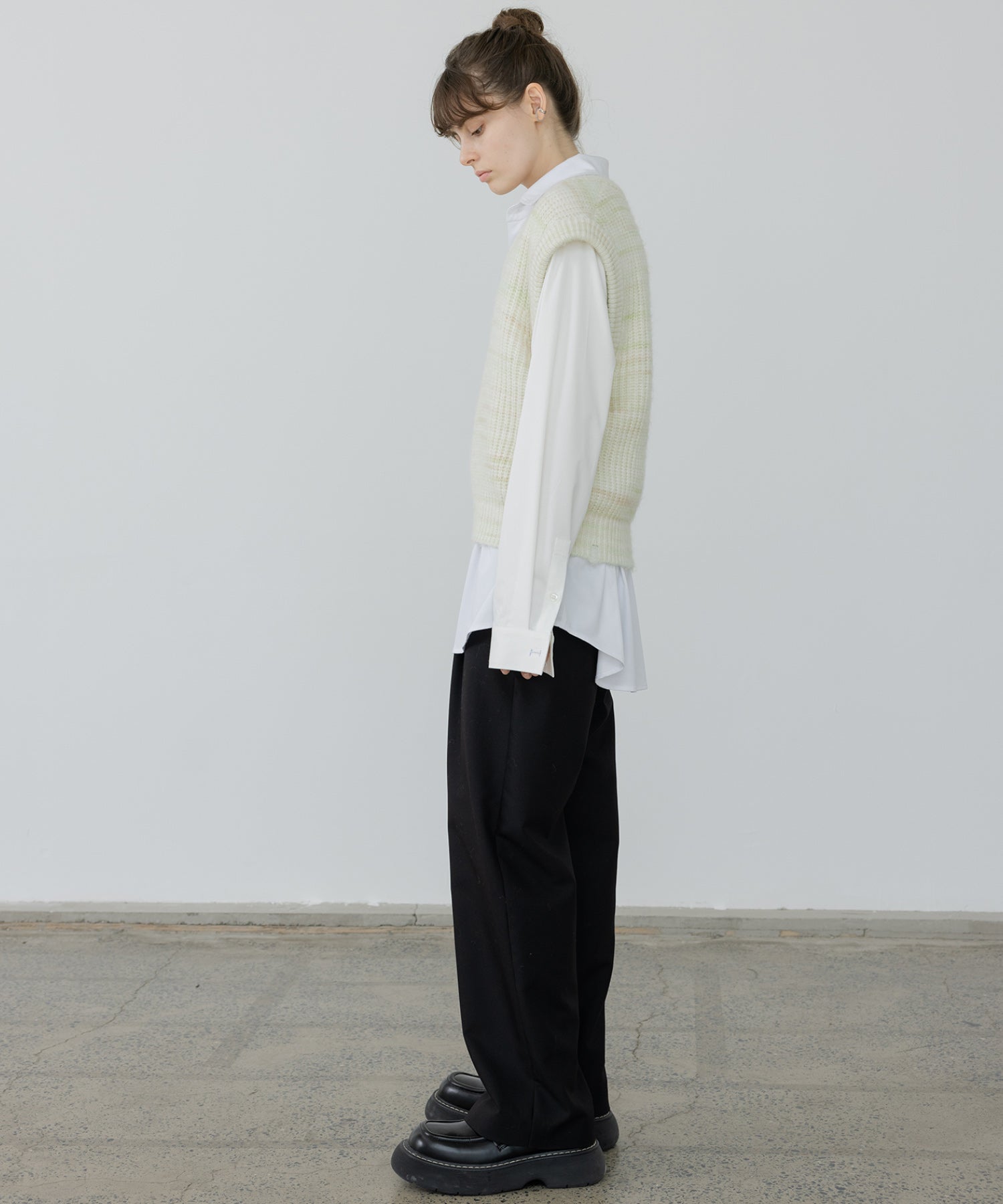 V neck knit vest 