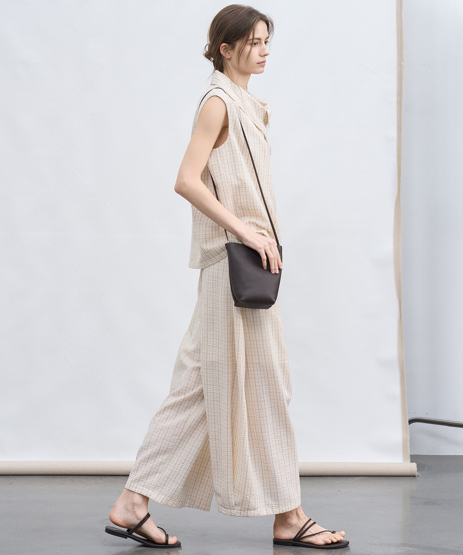 Textured Curved Wide Pants