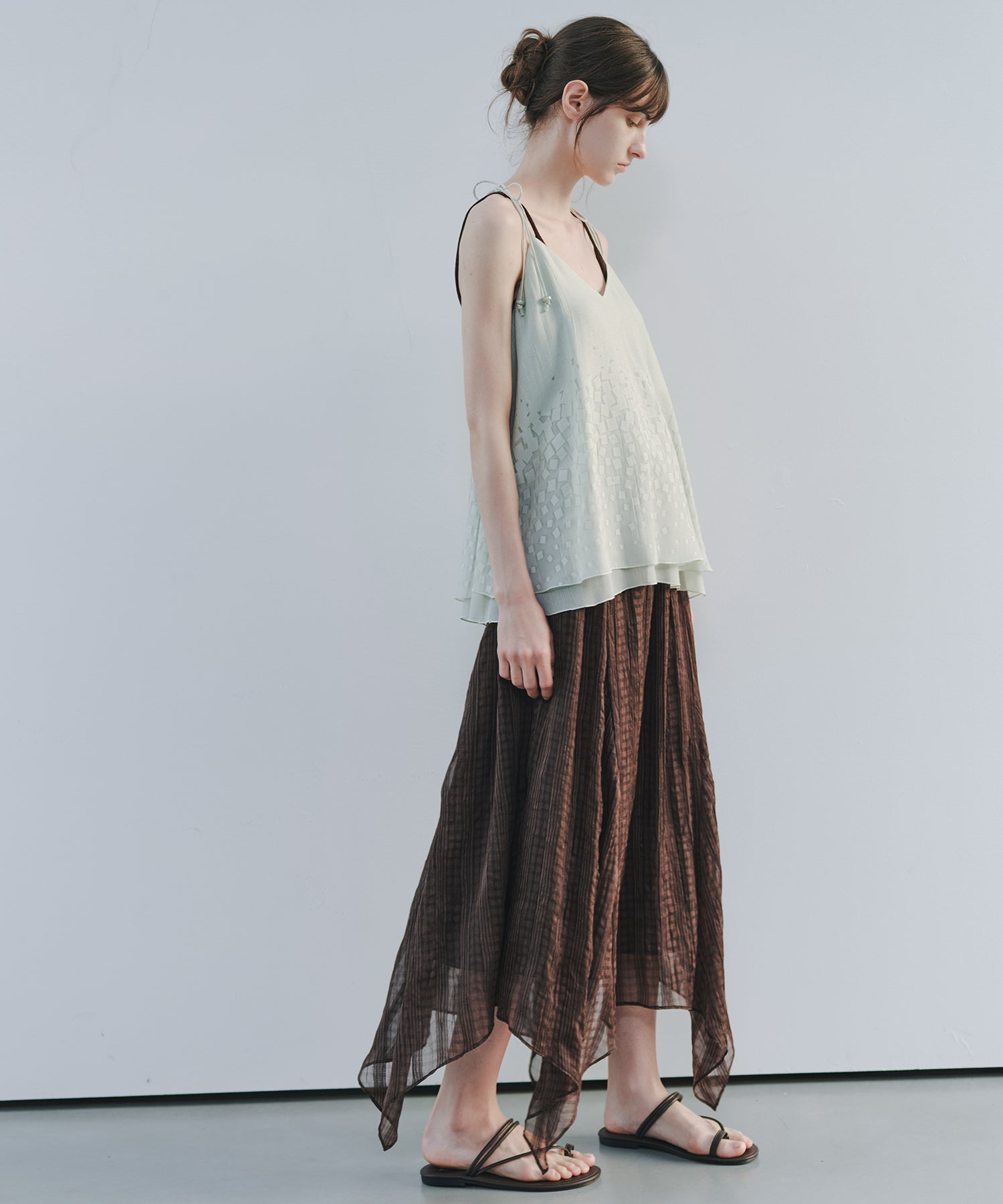「7月中旬～下旬出荷」Sheer Check Asymmetric Skirt