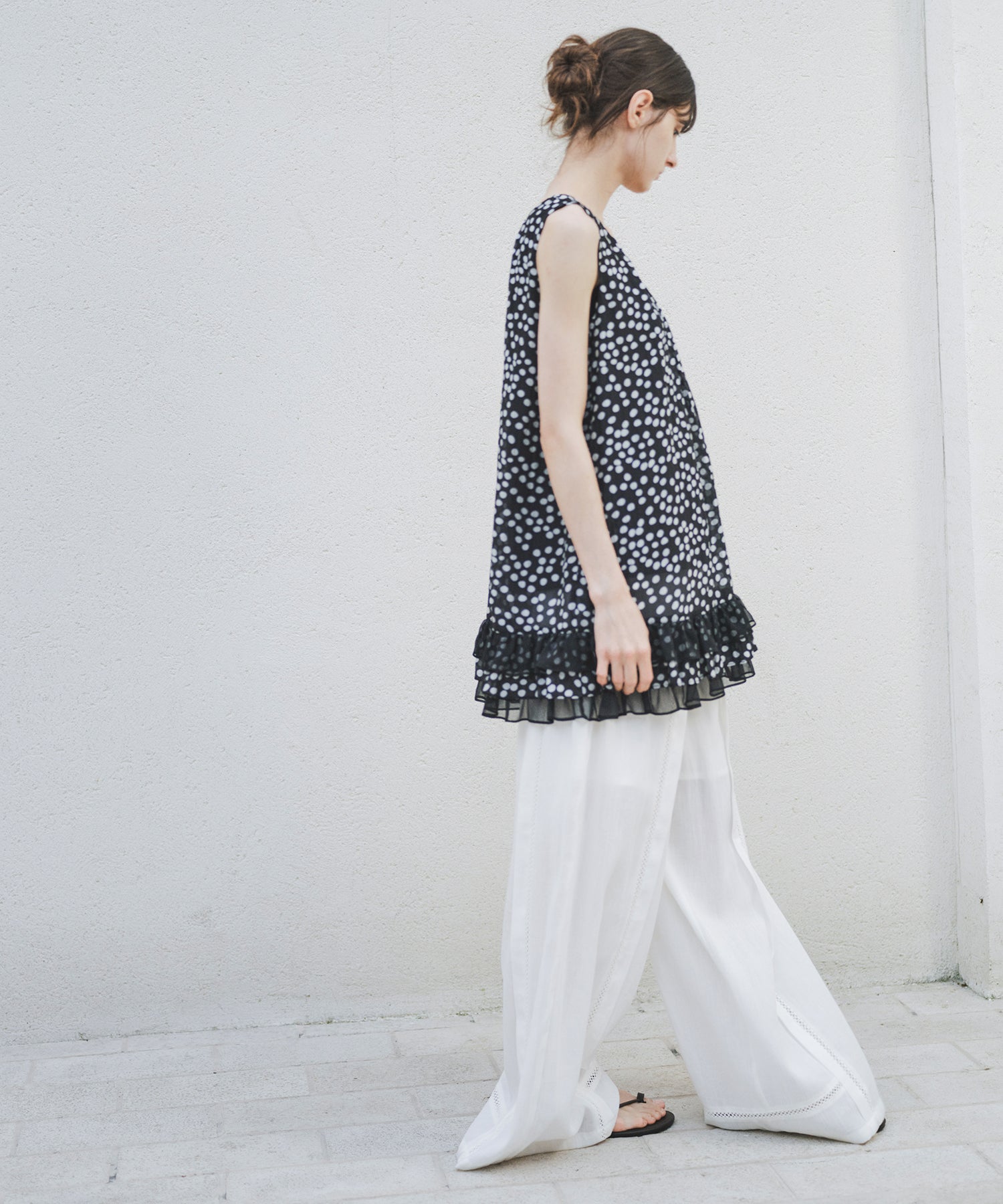 「7月中旬～下旬出荷」Dot Frill Hem Mini Dress