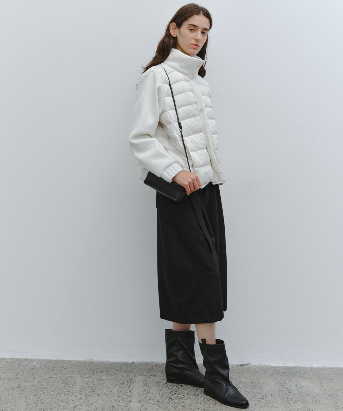 「10月下旬出荷予定」Knit Sleeve Panelled Lightweight Short Down Jacket