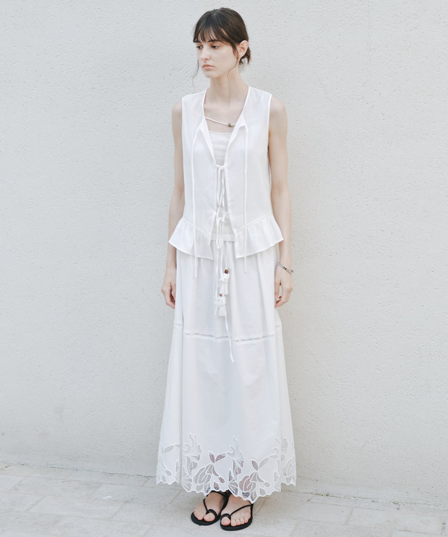 「8月中旬～下旬出荷」Linen Blend Front Tie Ruffle Sleeveless Vest