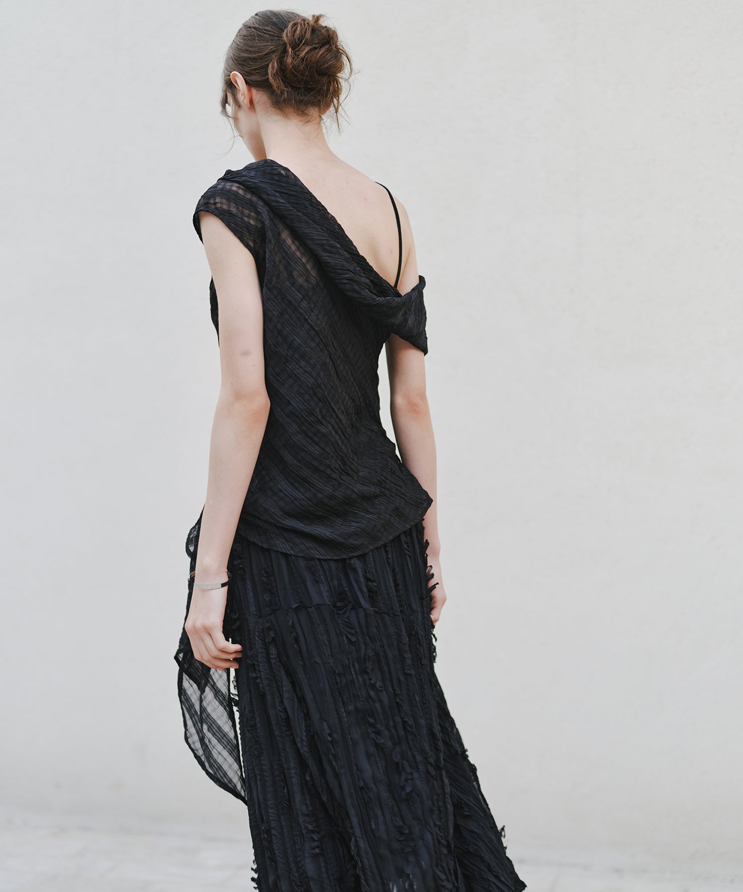 「7月中旬～下旬出荷」Sheer Check One-Shoulder Top