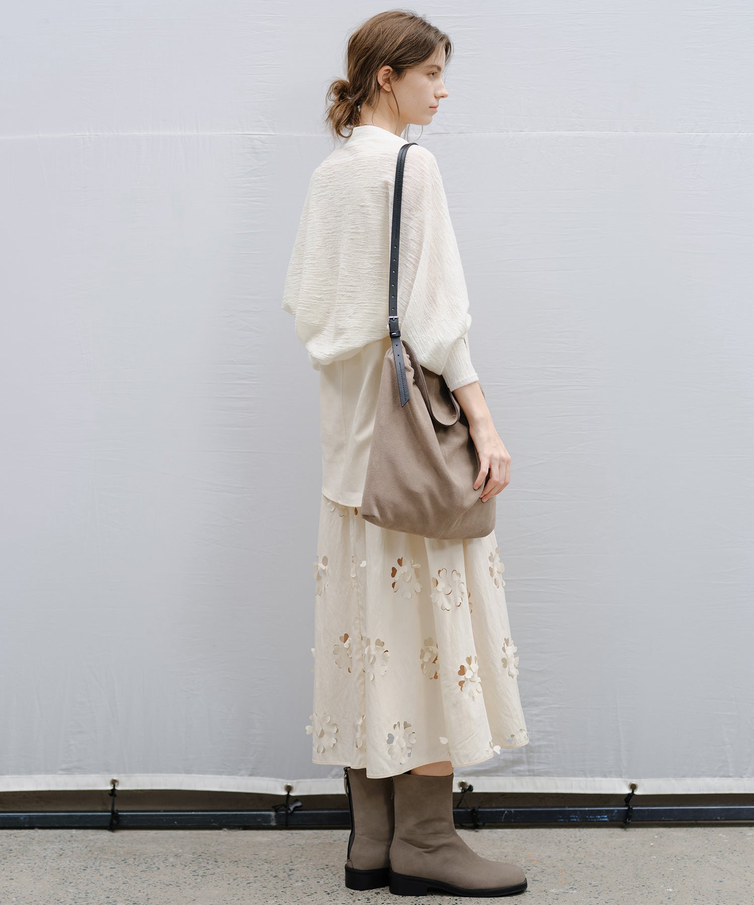 “Shipping from late February to early March” Sleeveless Cutwork Lace Midi Dress