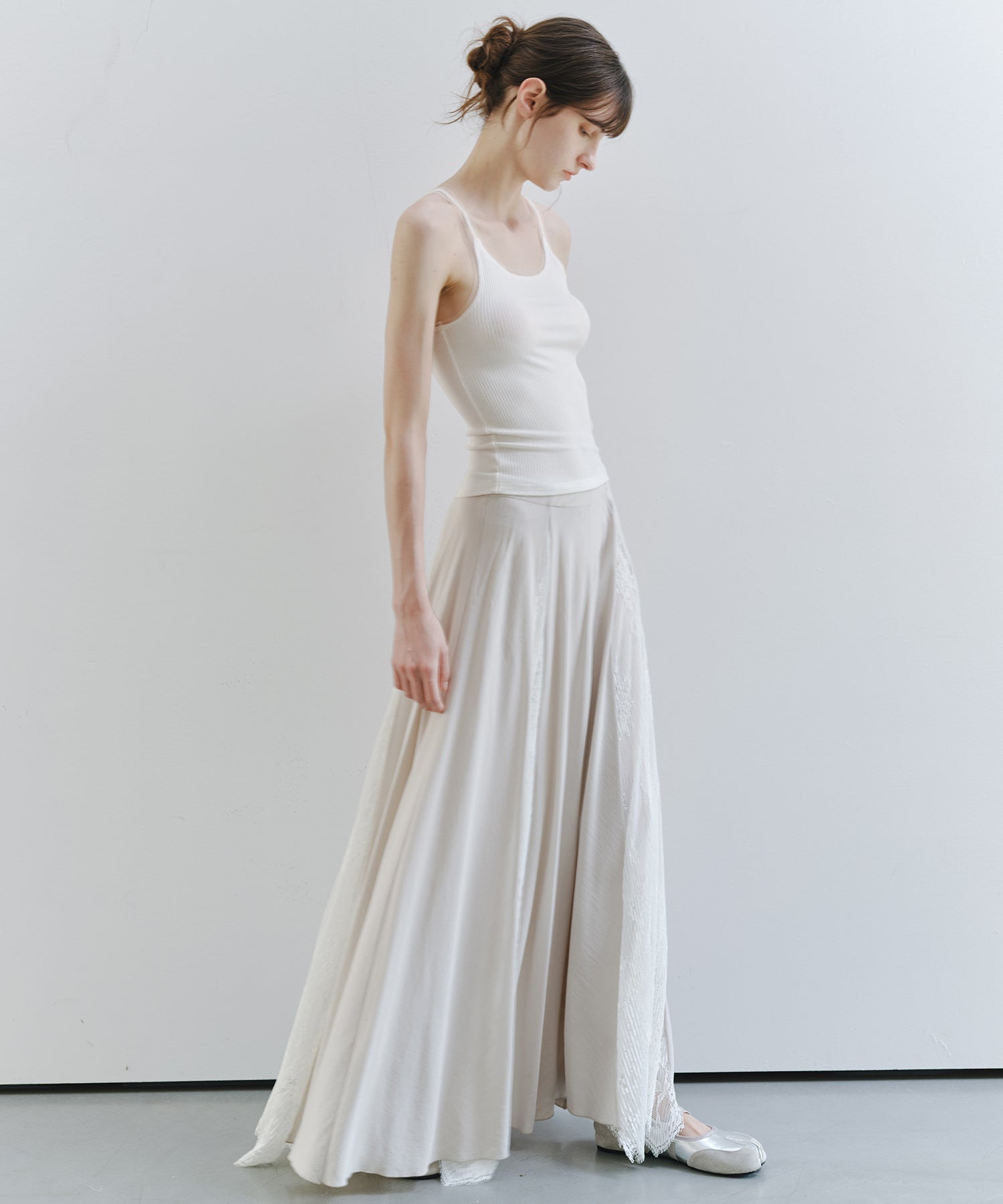 「7月中旬～下旬出荷」Lace Panel Flare Skirt