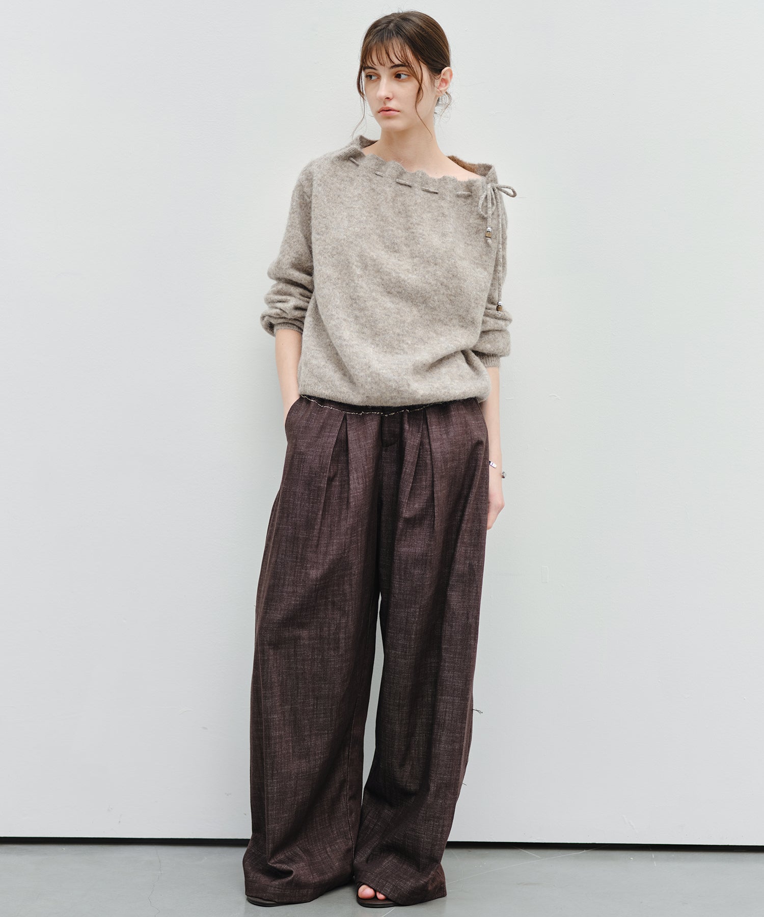 「9月下旬出荷予定」Shaggy Off-Shoulder Drawstring Knit Top