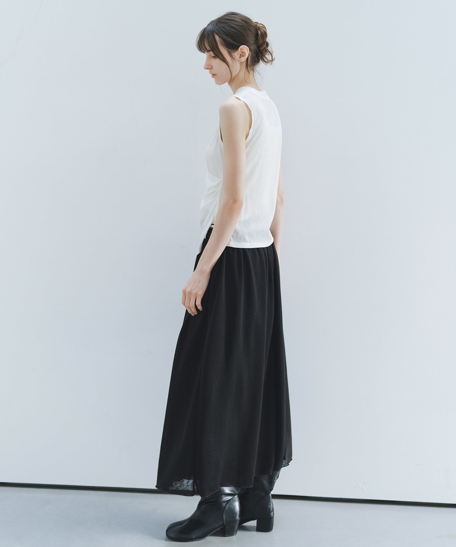 「7月上旬～中旬出荷」Asymmetric Draped Rib Sleeveless Top