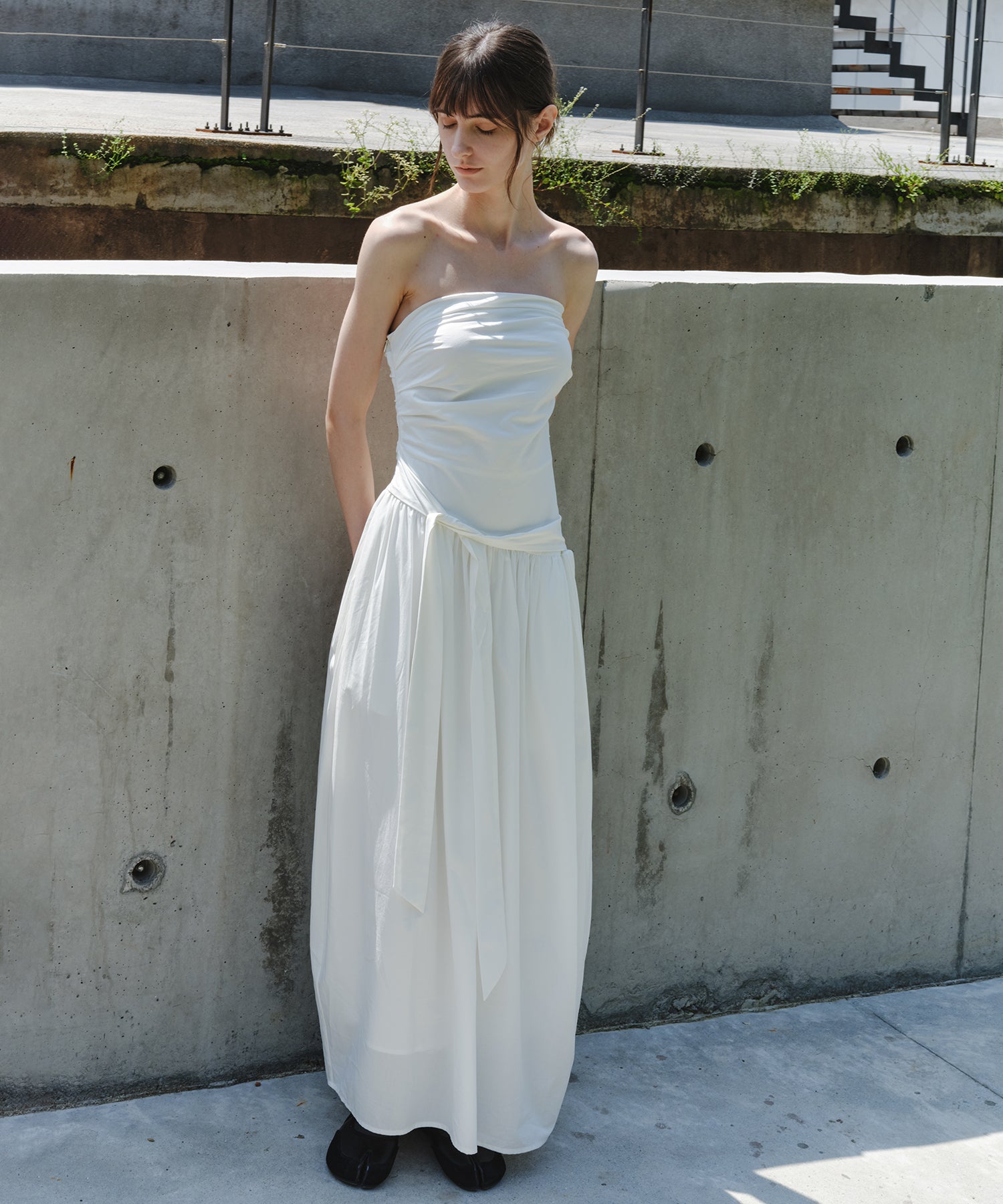 「8月中旬～下旬出荷」Side Tie Draped Strapless Long Dress