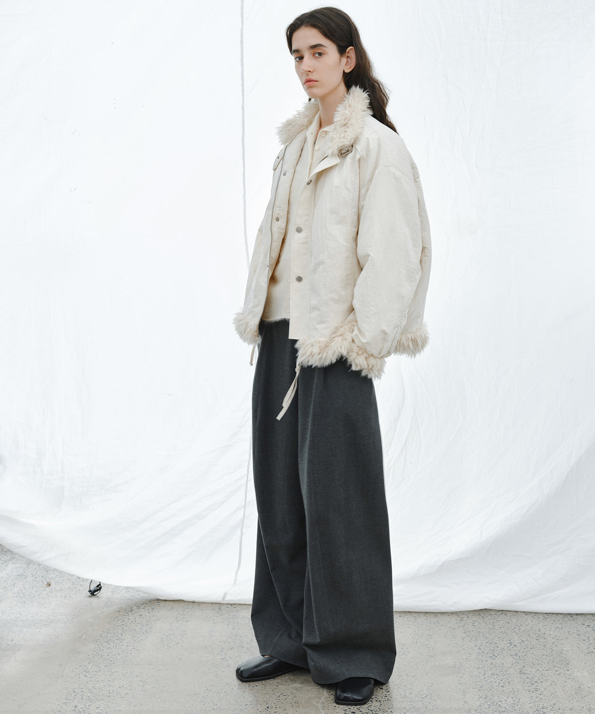 「10月下旬出荷予定」Faux Fur Trim Stand Collar Short Down Jacket