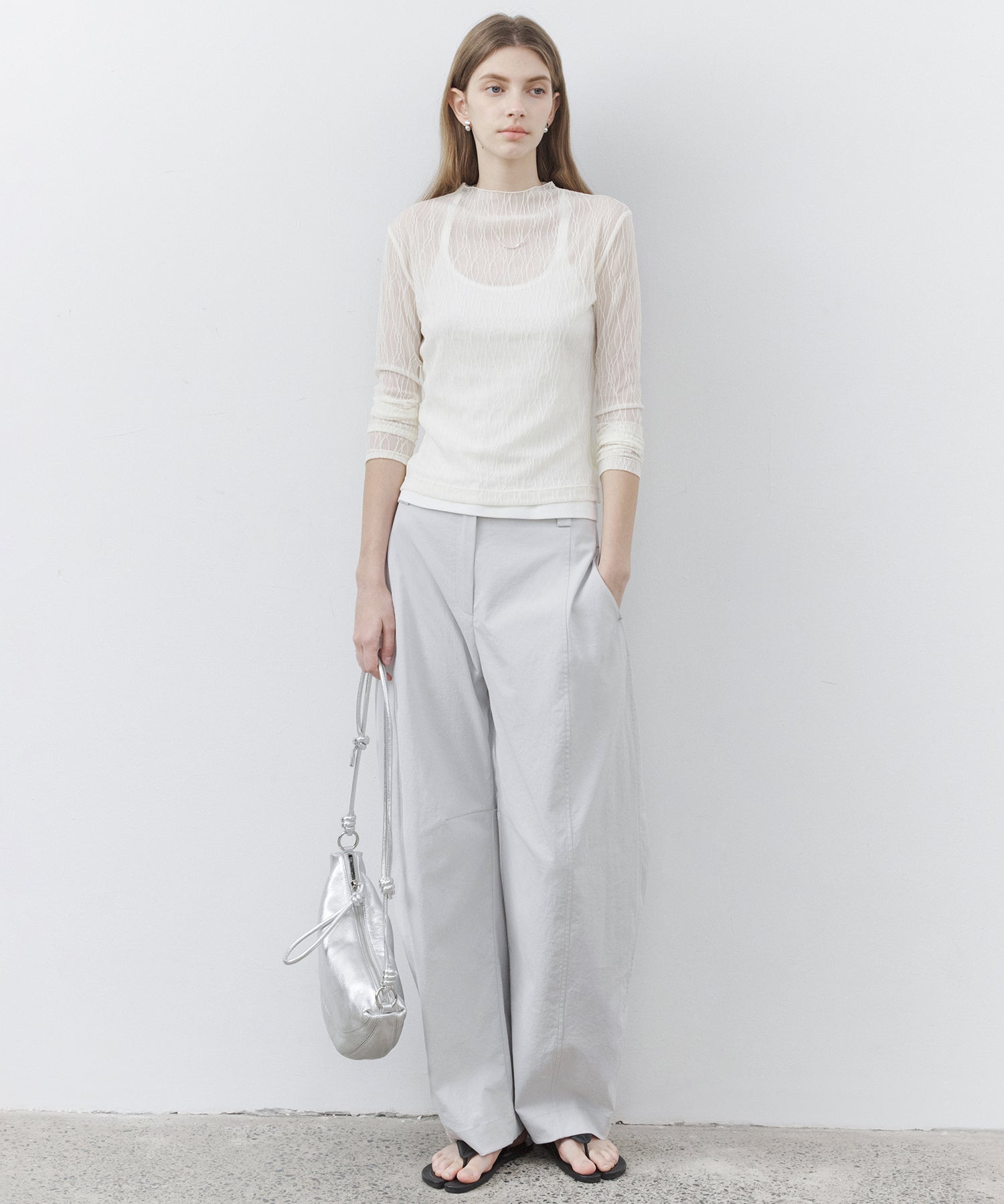 Curved Line Tuck Wide Pants