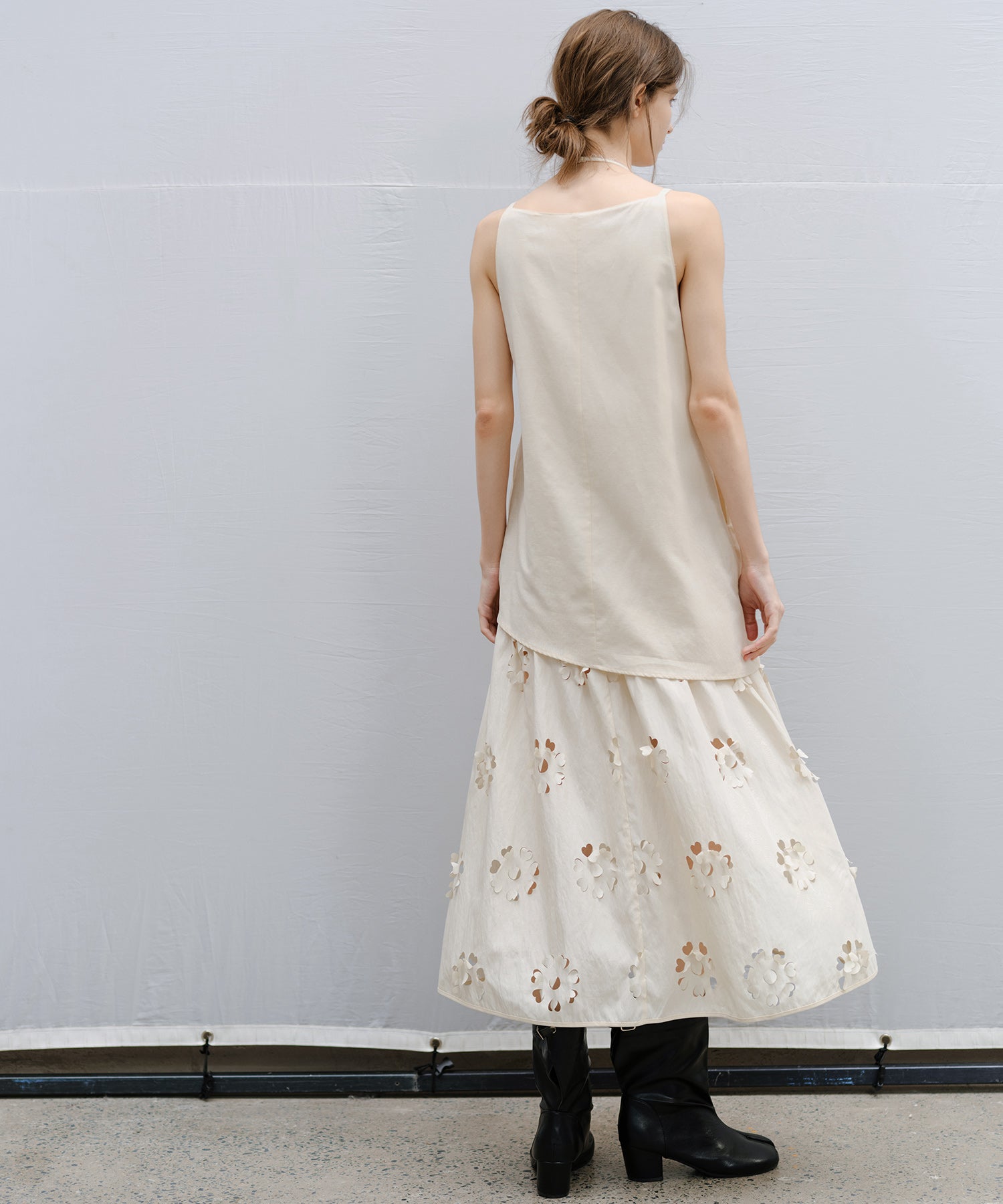 “Shipping from late February to early March” Sleeveless Cutwork Lace Midi Dress