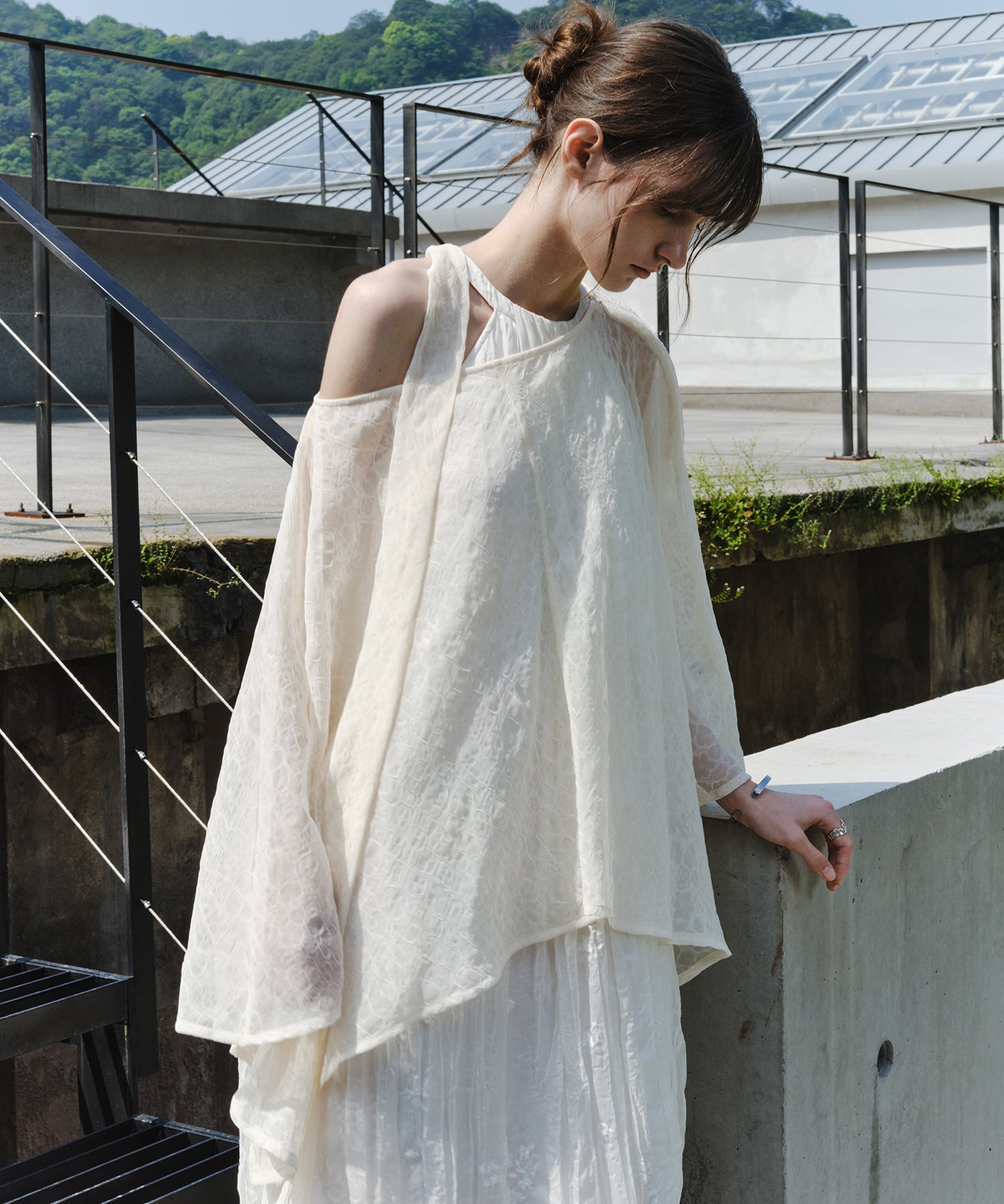 「7月中旬～下旬出荷」Multi-Way Sheer Scarf Layer Top