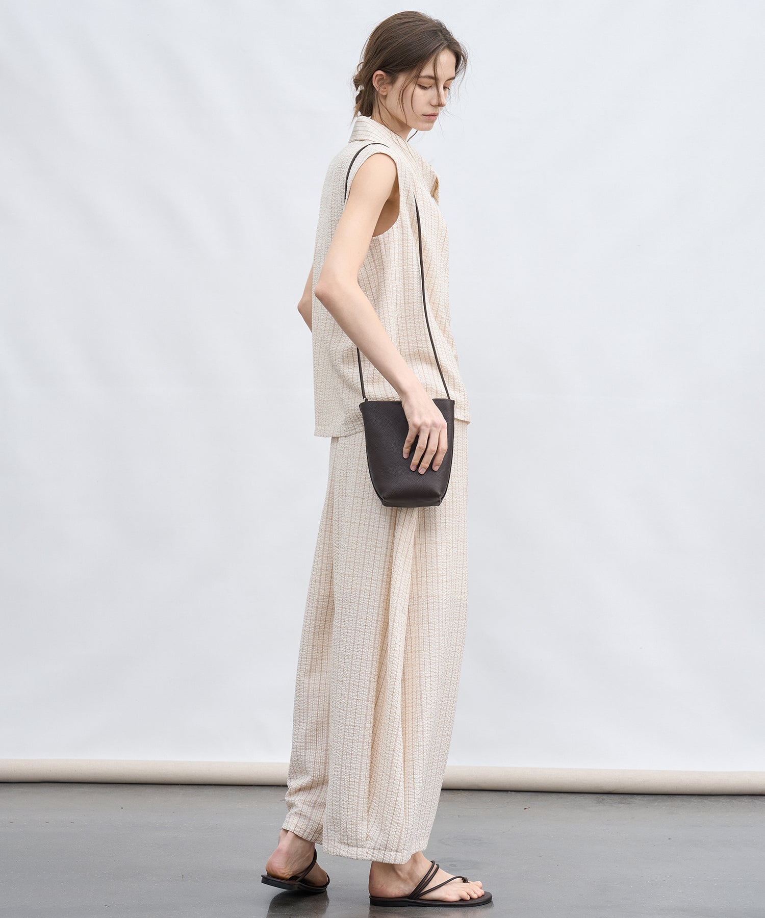 Textured Curved Wide Pants