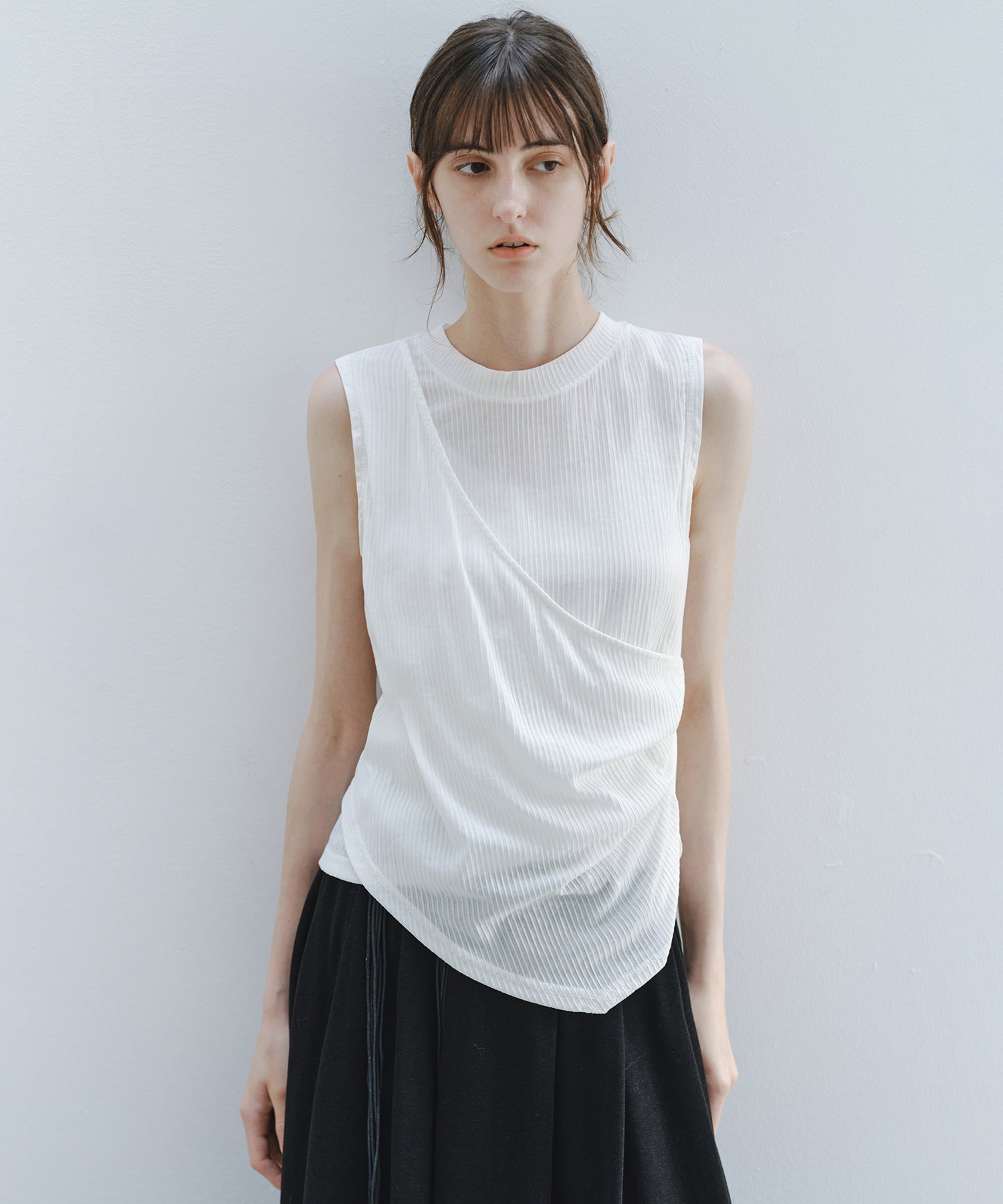 「7月上旬～中旬出荷」Asymmetric Draped Rib Sleeveless Top