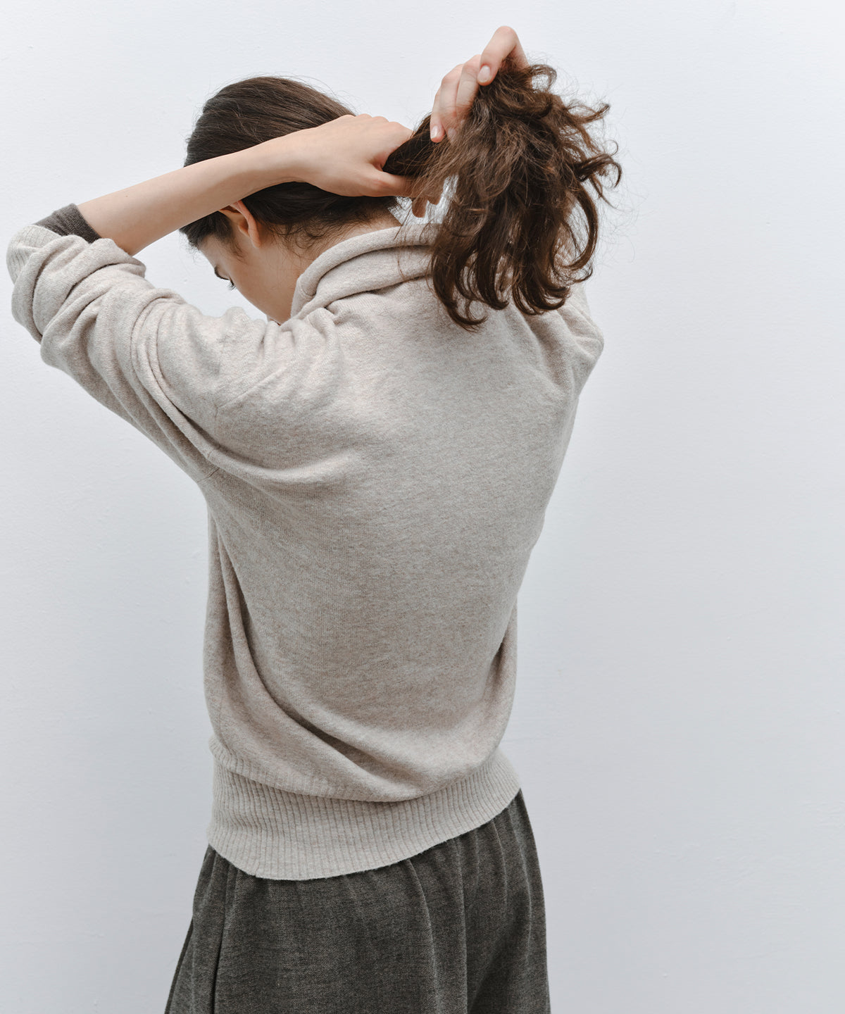 「11月下旬出荷予定」Draped Neck Button Hem Knit Sweater