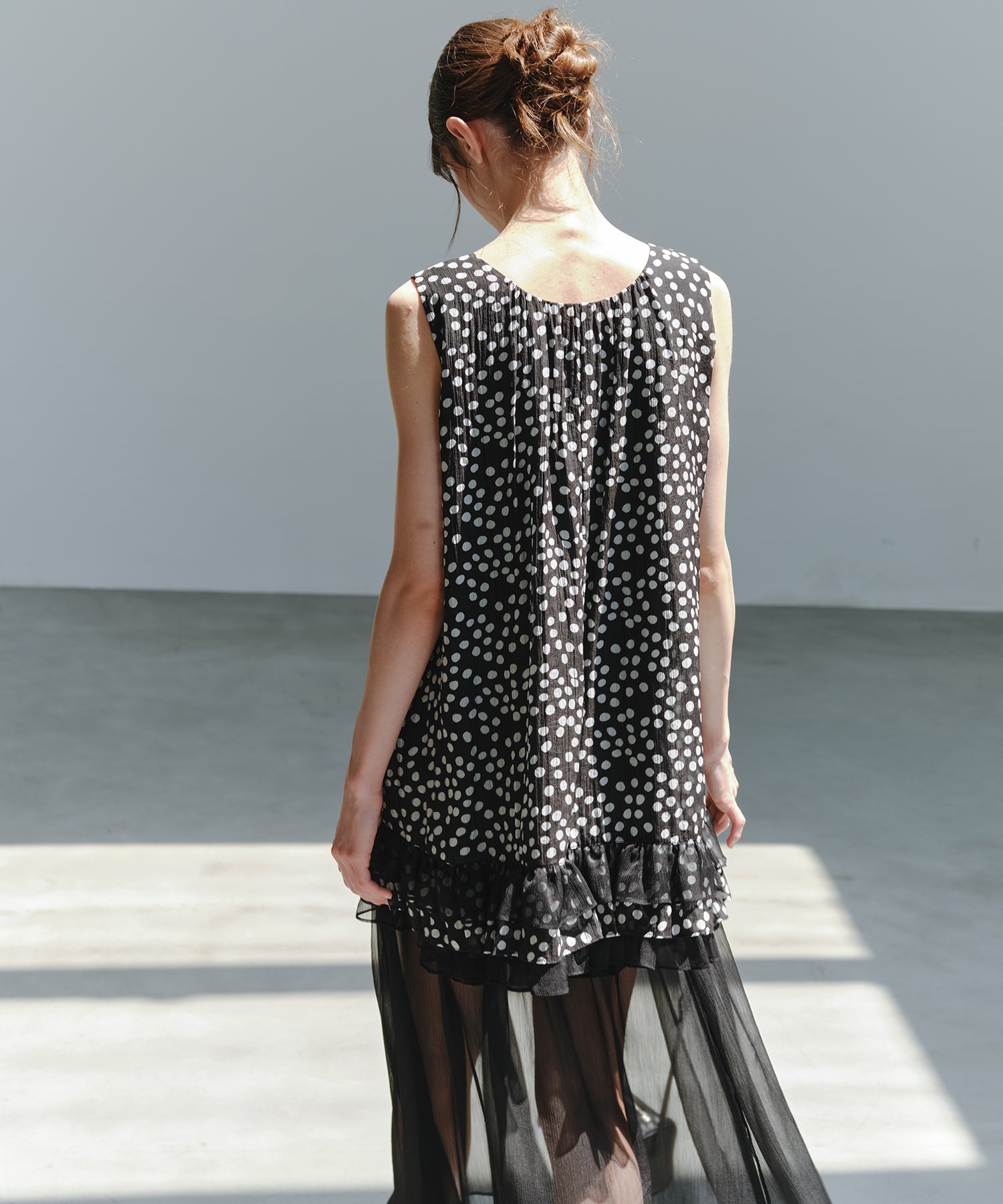「7月中旬～下旬出荷」Dot Frill Hem Mini Dress