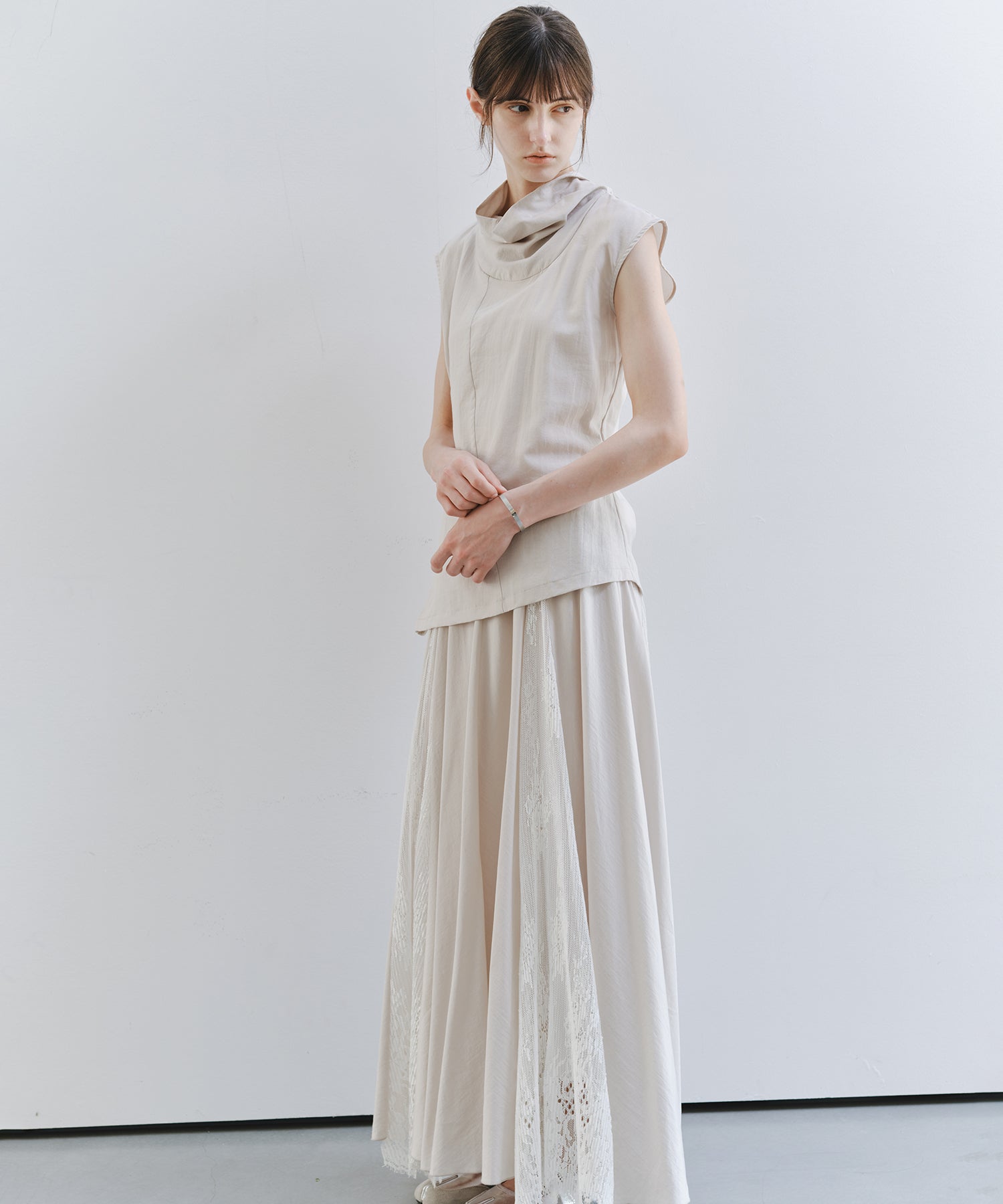 「7月中旬～下旬出荷」Lace Panel Flare Skirt