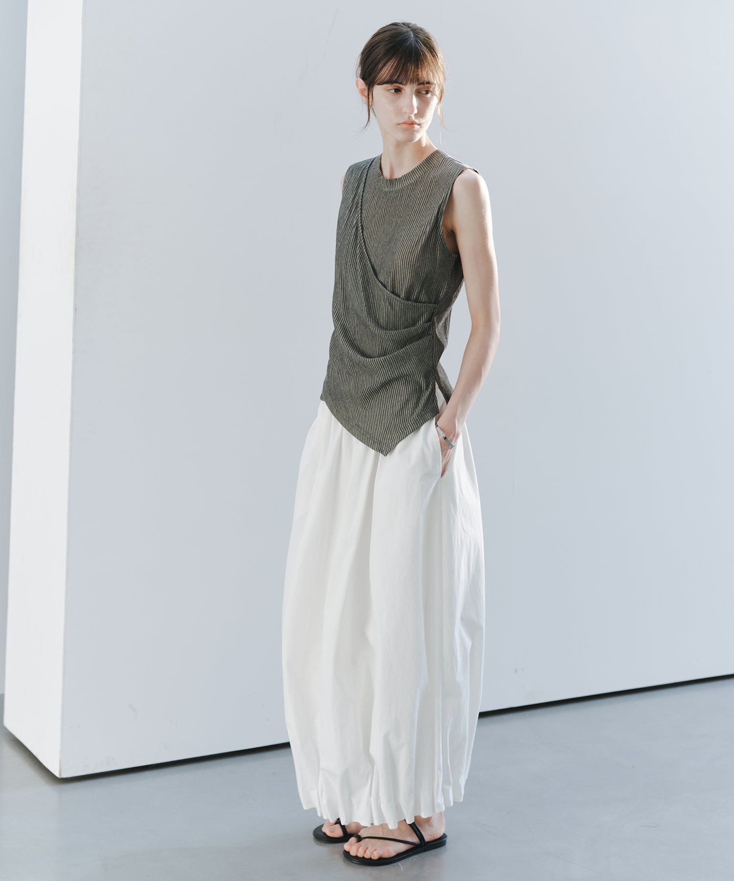 「7月上旬～中旬出荷」Tucked Balloon Hem Maxi Skirt