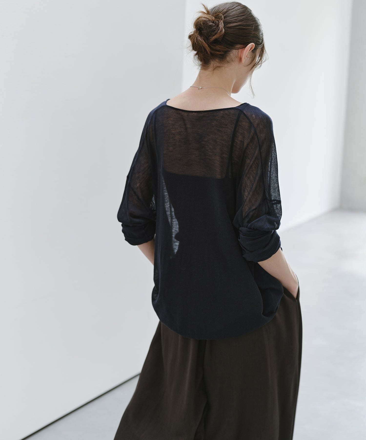 「9月下旬出荷予定」Drape Neck Sheer Loose Knit Top