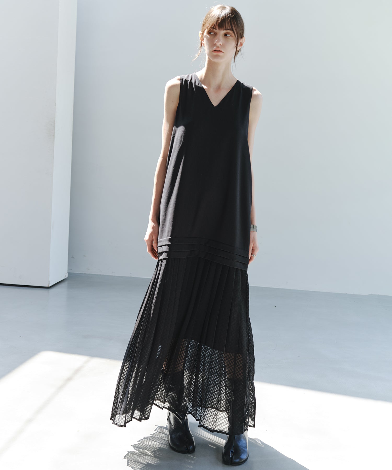 「7月中旬～下旬出荷」Linen Blend Pleated Docking Dress