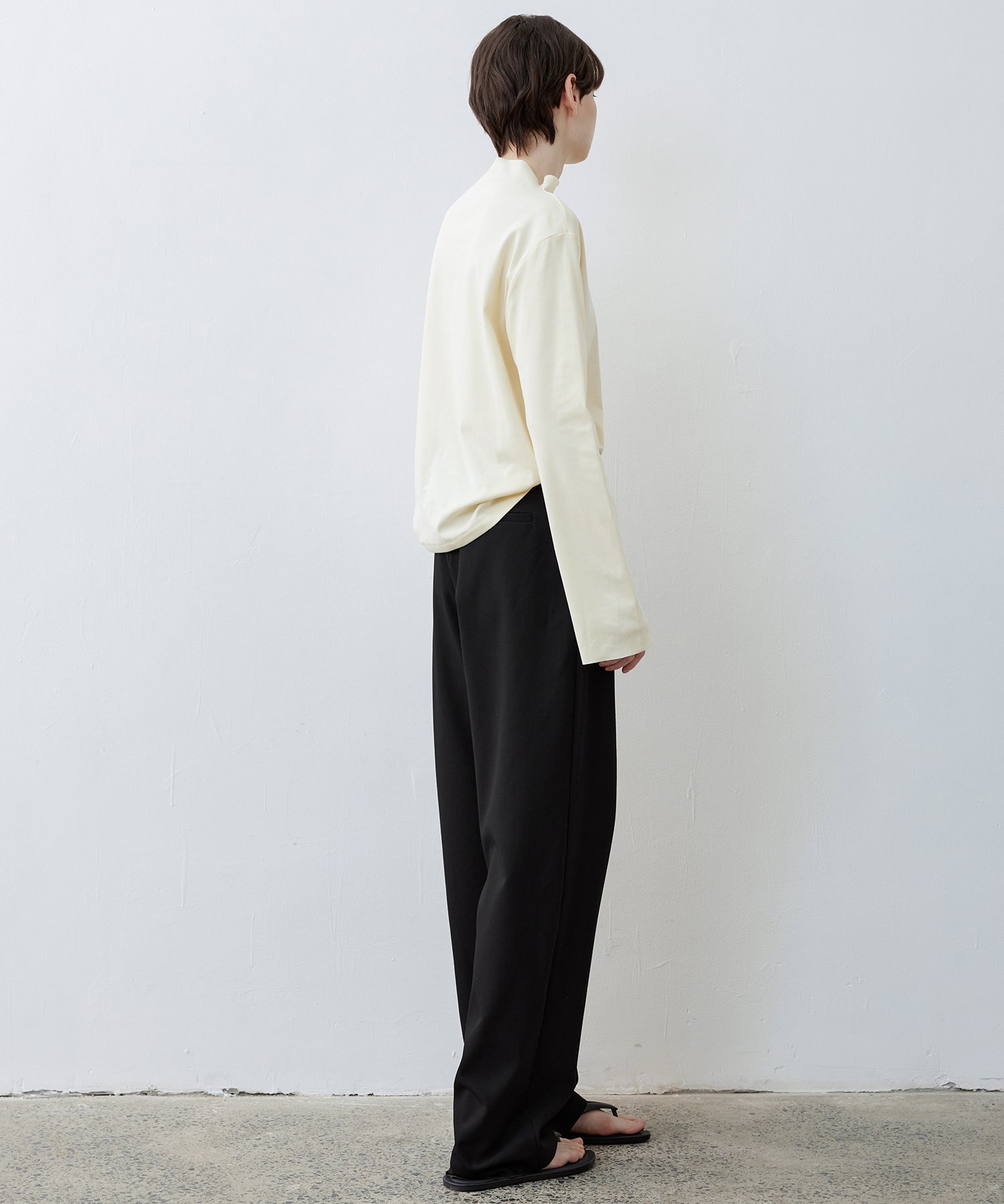 Mid-Rise Tapered Trousers