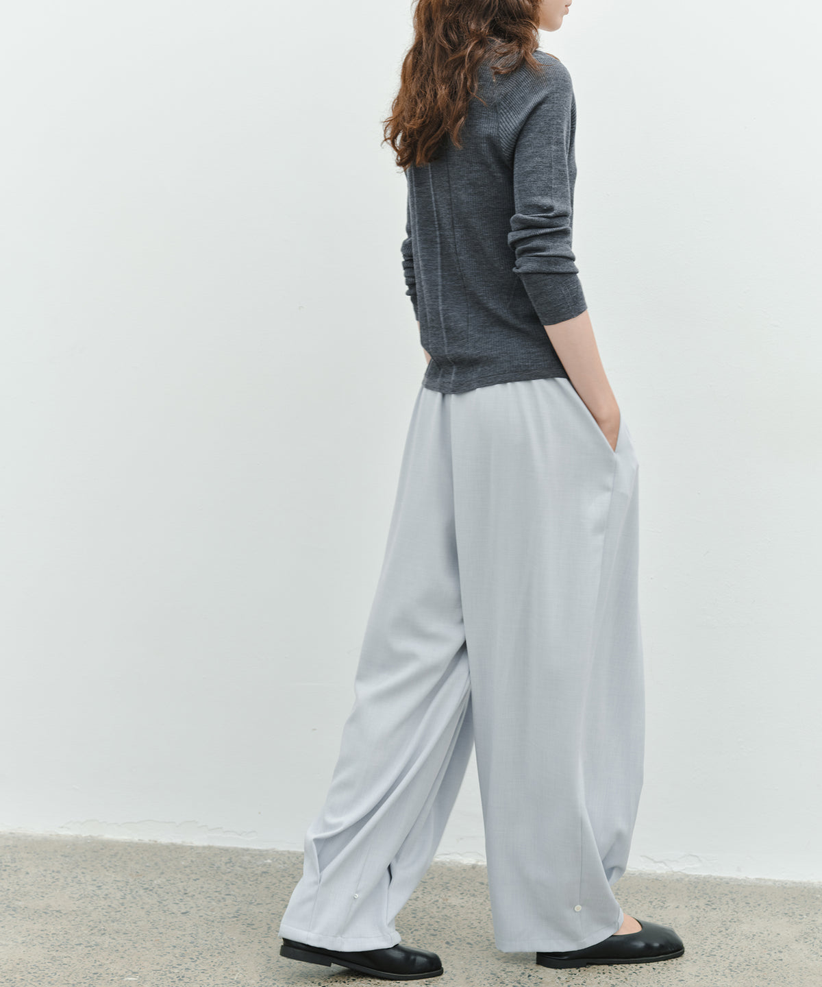 「10月下旬出荷予定」Tuck Detail Adjustable Hem Wide Pants