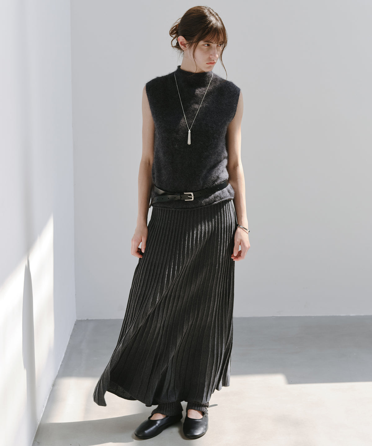 「10月下旬出荷予定」Wool-Silk Blend Pleated Knit Skirt