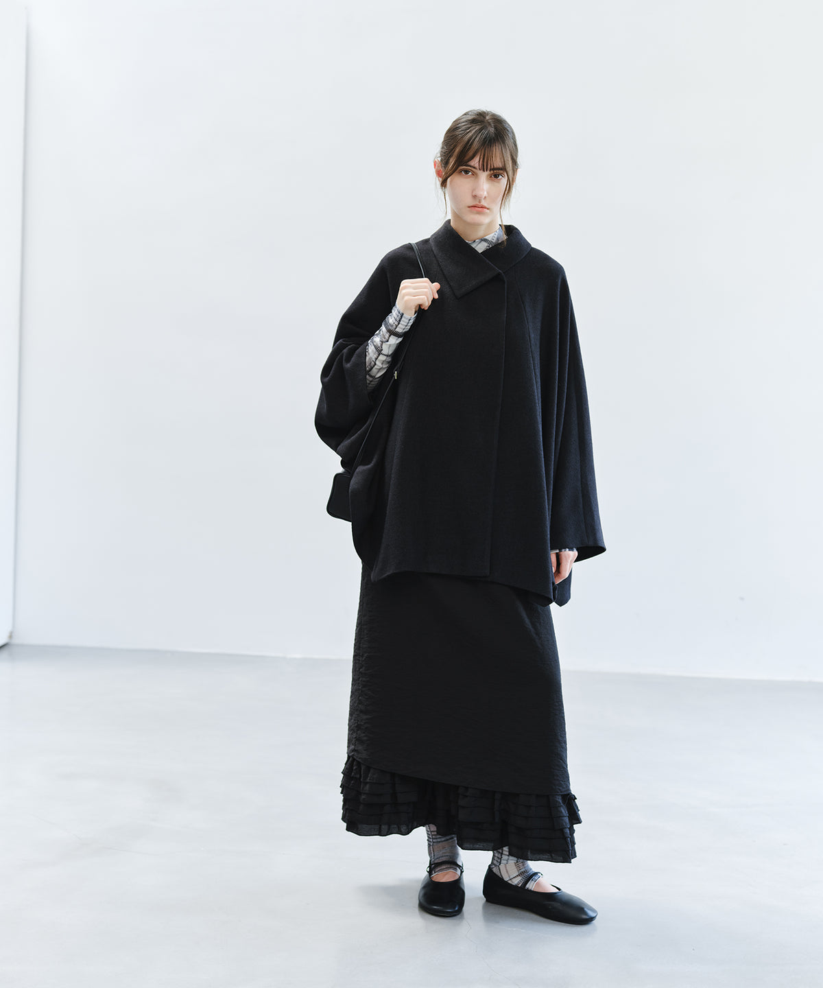 「10月下旬出荷予定」Oversized Cape Short Coat