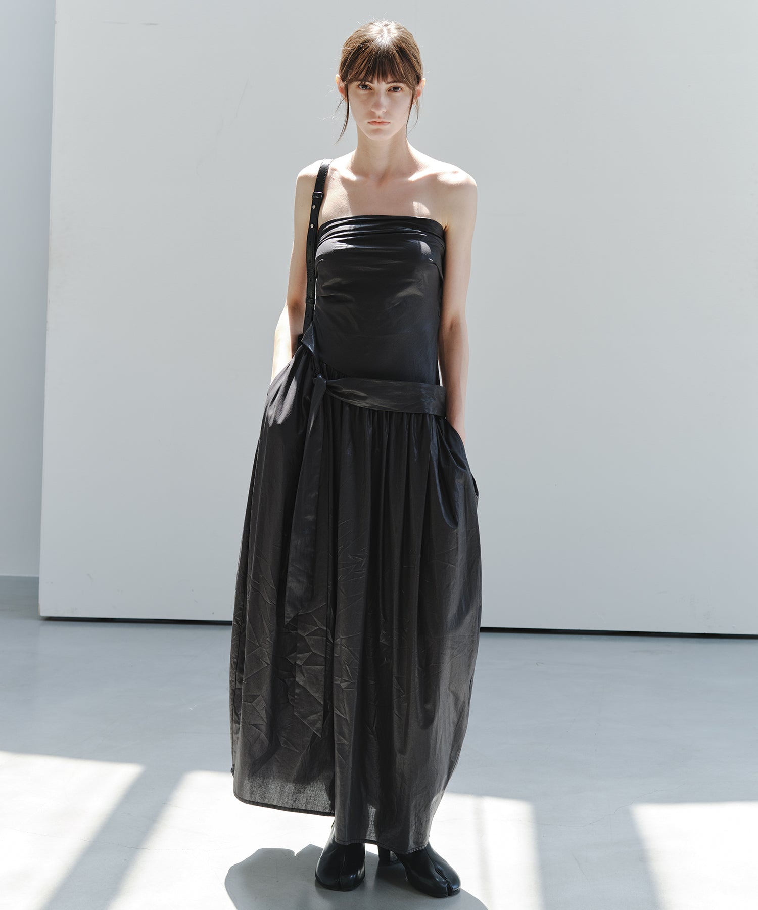 「8月中旬～下旬出荷」Side Tie Draped Strapless Long Dress