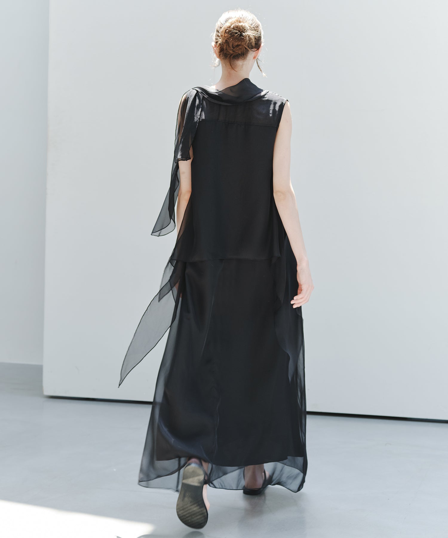 「7月中旬～下旬出荷」Sheer Draped Scarf Dress