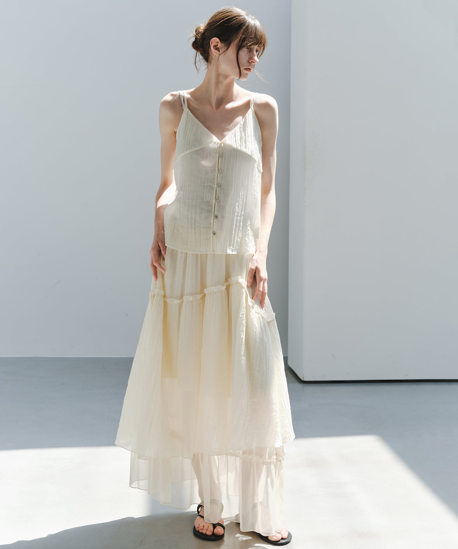「7月上旬～中旬出荷」Sheer Textured Front Button Camisole