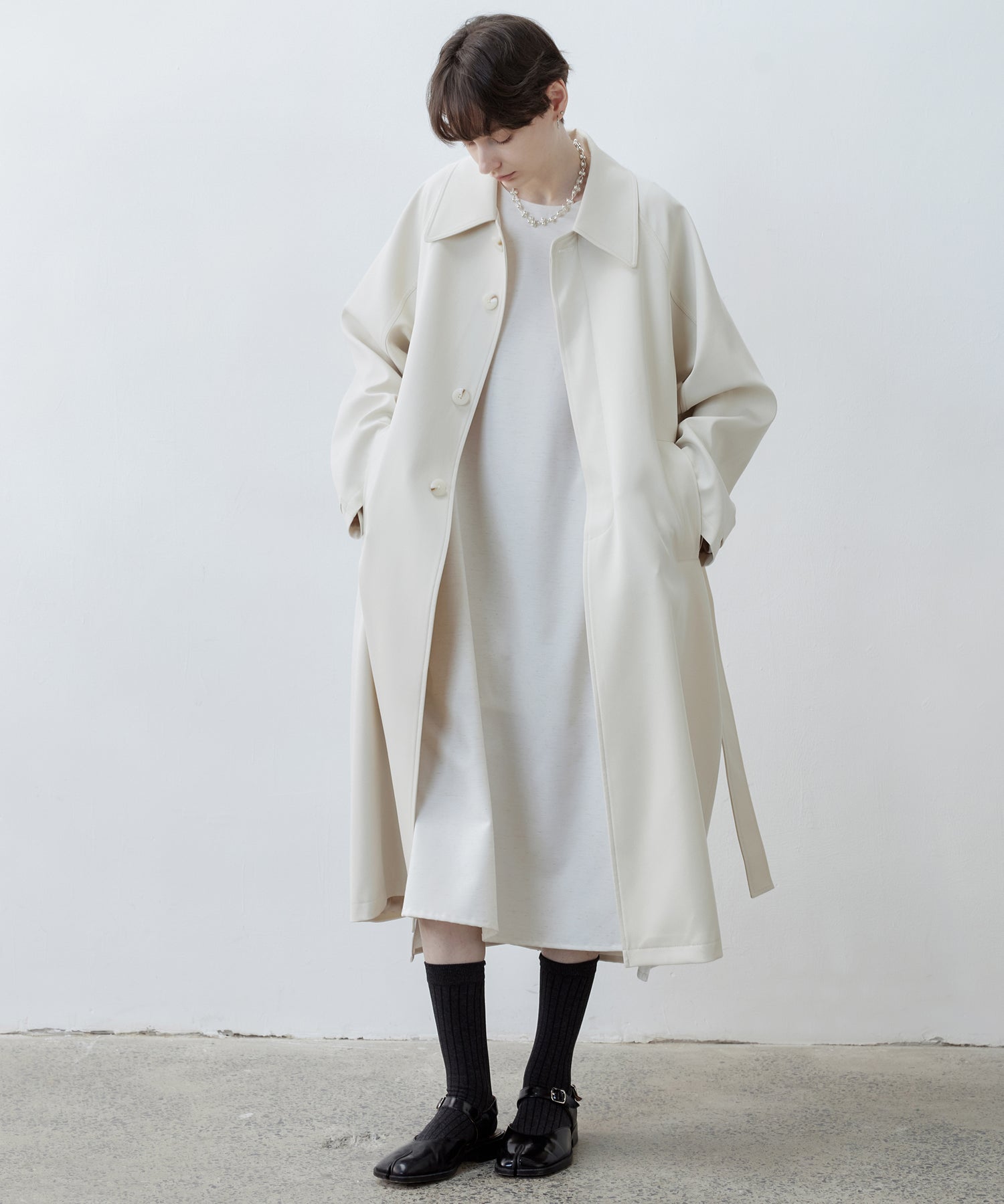 Back-Drape Sleeveless 미디 드레스