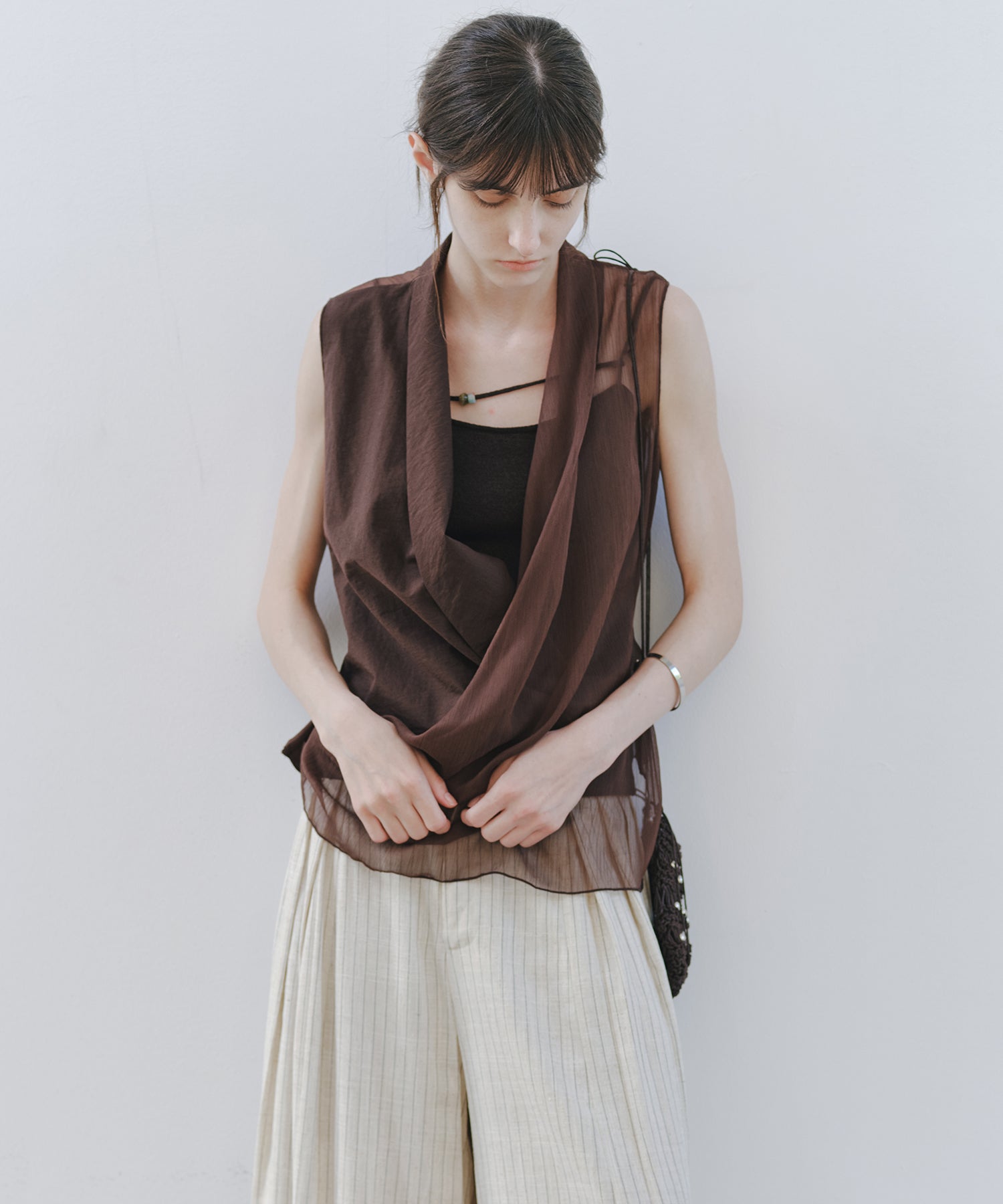 「8月中旬～下旬出荷」Sheer Cross Draped Sleeveless Top