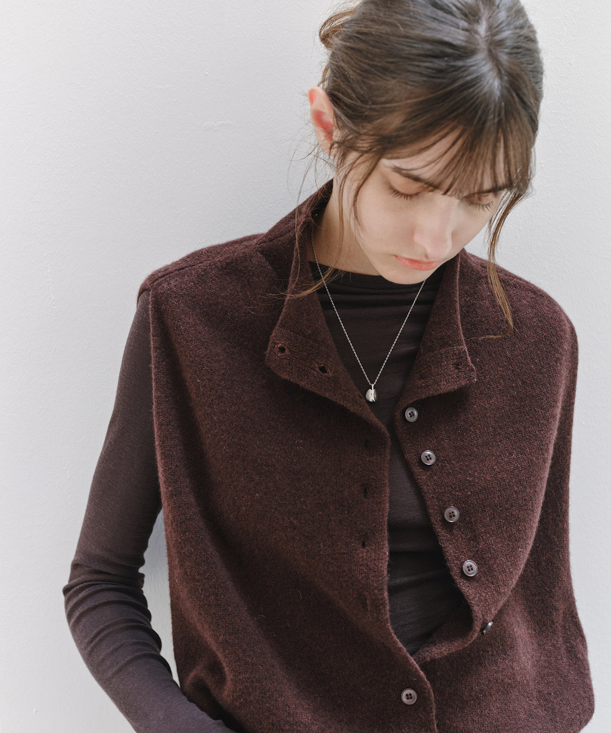 「10月下旬出荷予定」100% Wool High Neck Button Knit Vest
