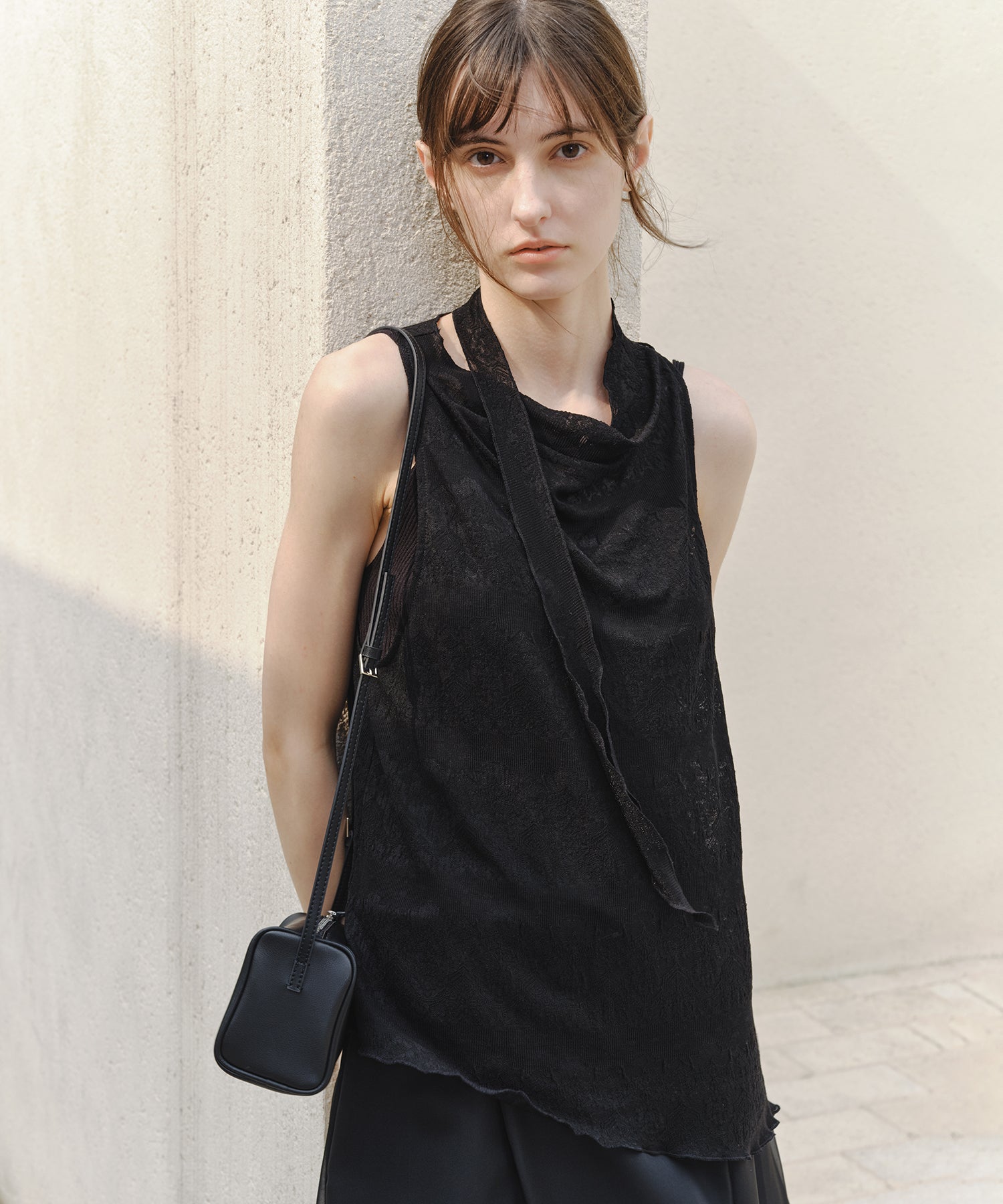 「8月中旬～下旬出荷」Jacquard Sheer Draped Sleeveless Top