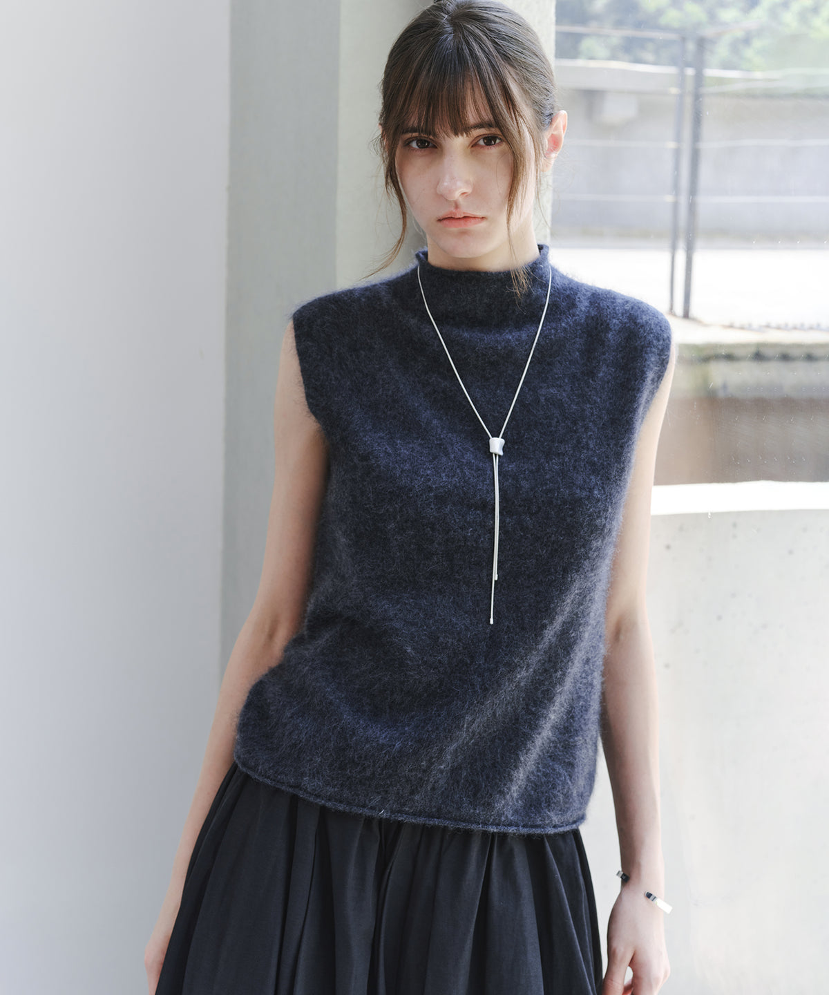 「10月下旬出荷予定」Brushed Cashmere-Blend High Neck Knit Vest